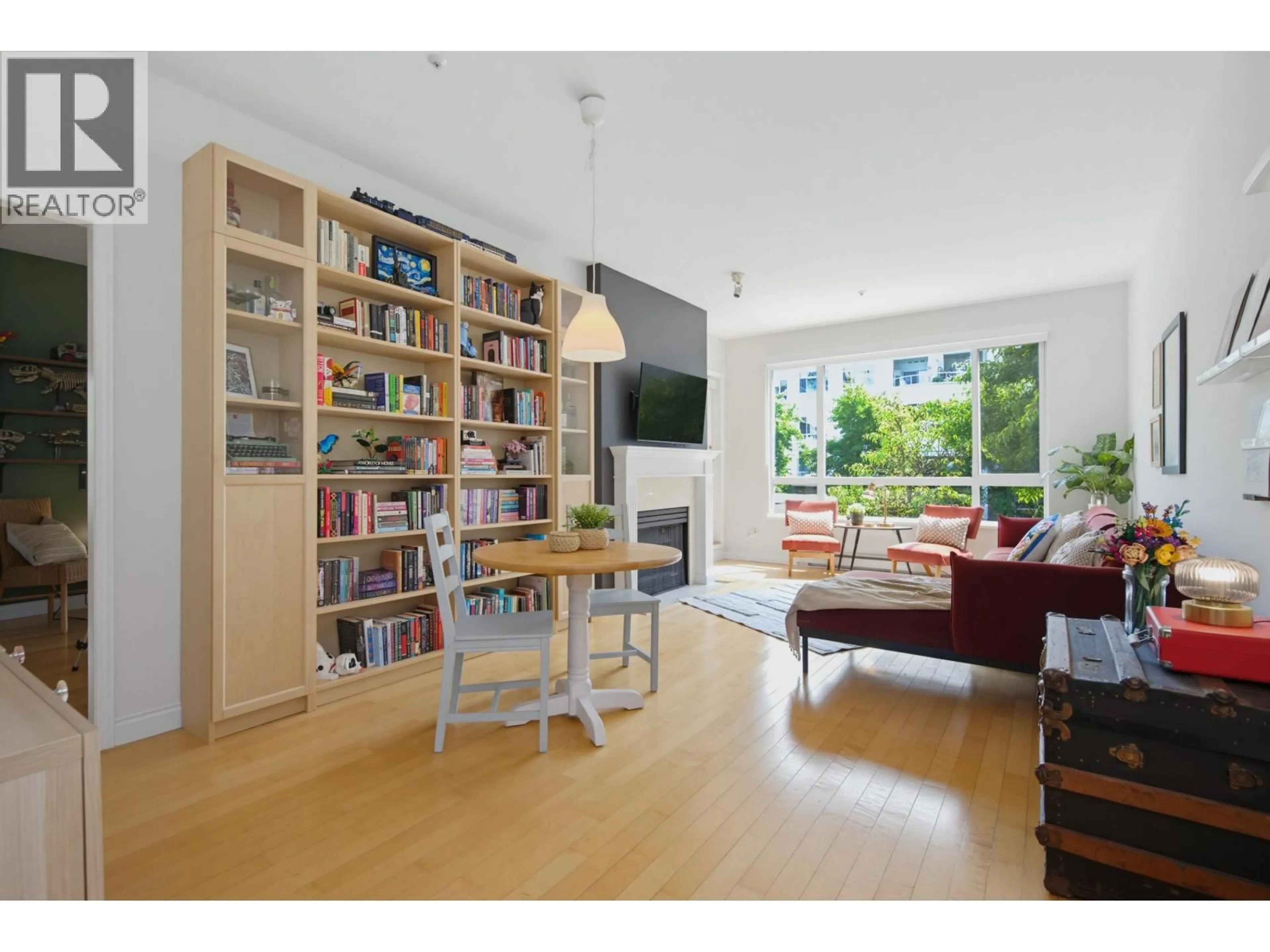 Living room with furniture, wood/laminate floor for 229 - 5735 HAMPTON PLACE, Vancouver British Columbia V6T2G8