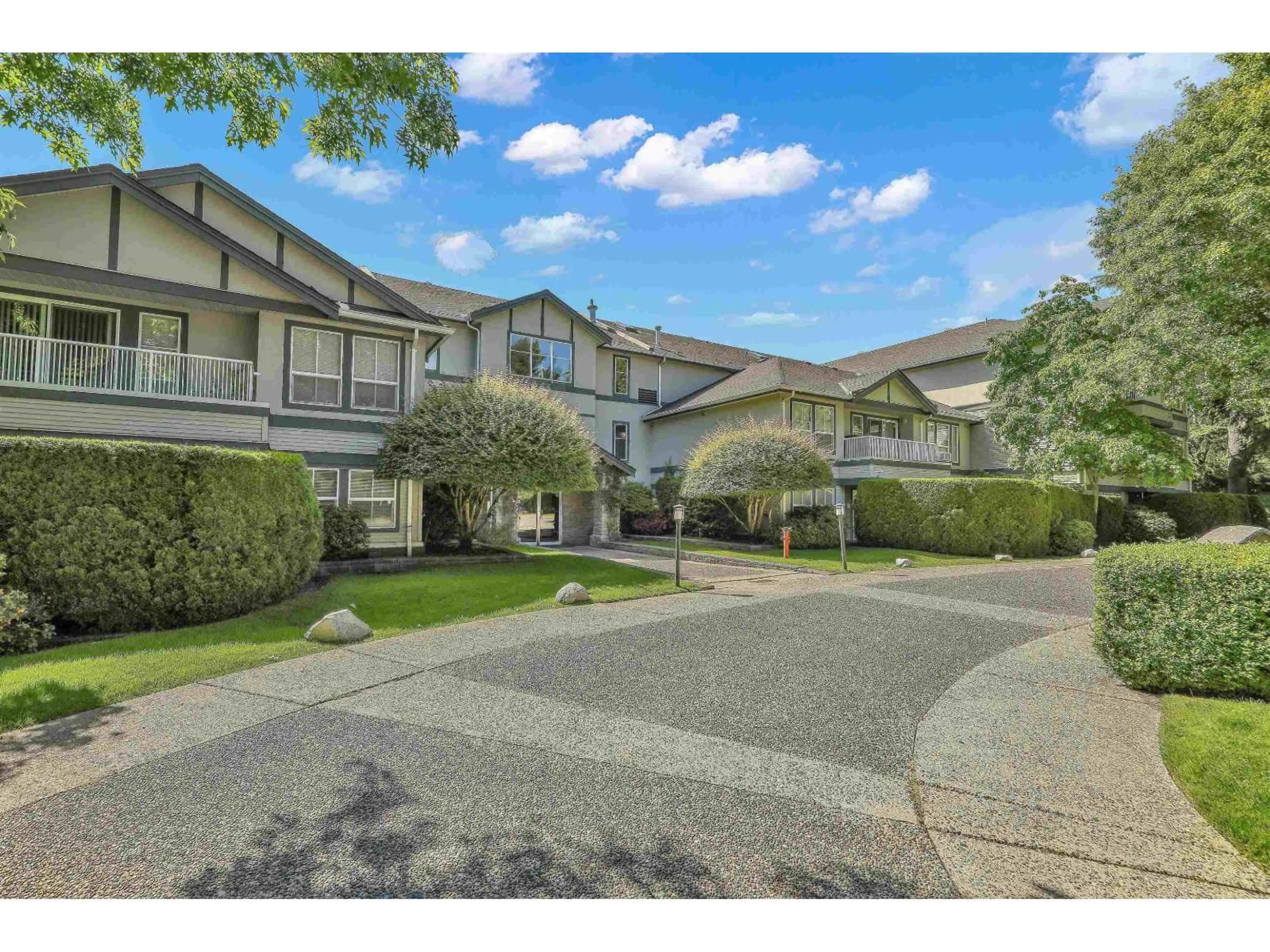 Unknown for 207 - 6385 121 STREET, Surrey British Columbia V3X3K6