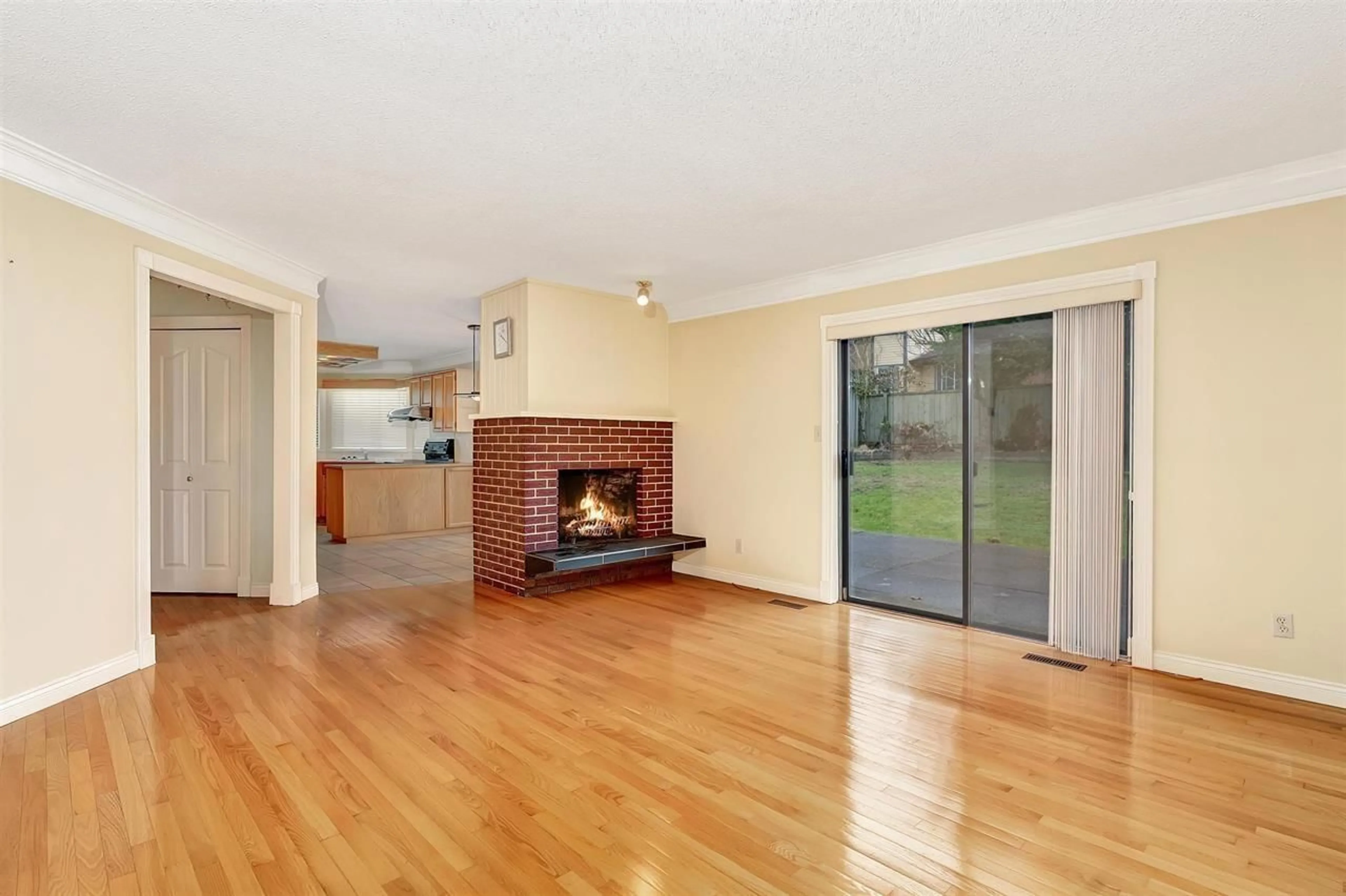 A pic of a room for 10446 FRASERGLEN DRIVE, Surrey British Columbia V4N1T5