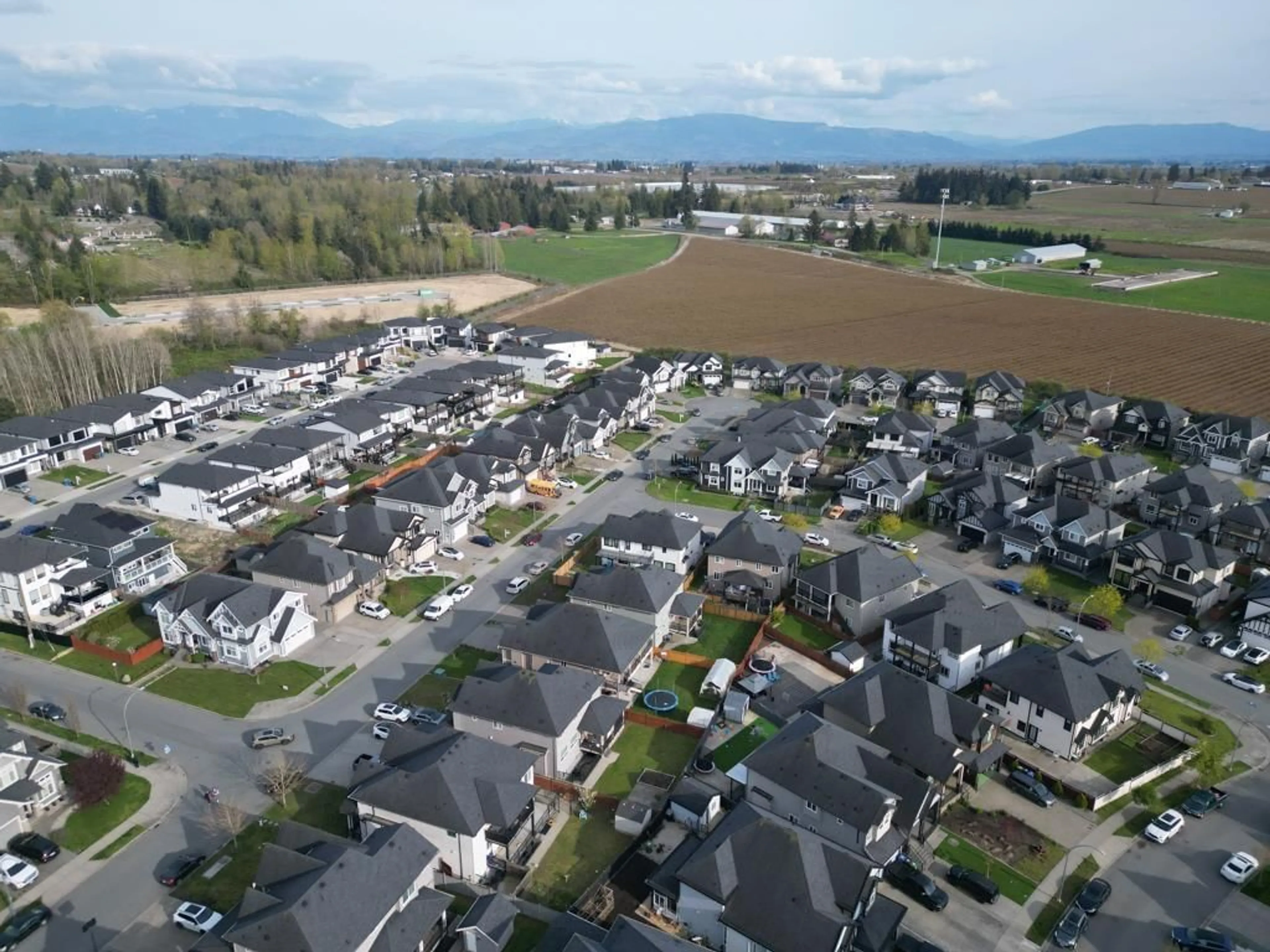 A pic from outside/outdoor area/front of a property/back of a property/a pic from drone, mountain view for 2885 CLEARBROOK ROAD, Abbotsford British Columbia V2T2Z6