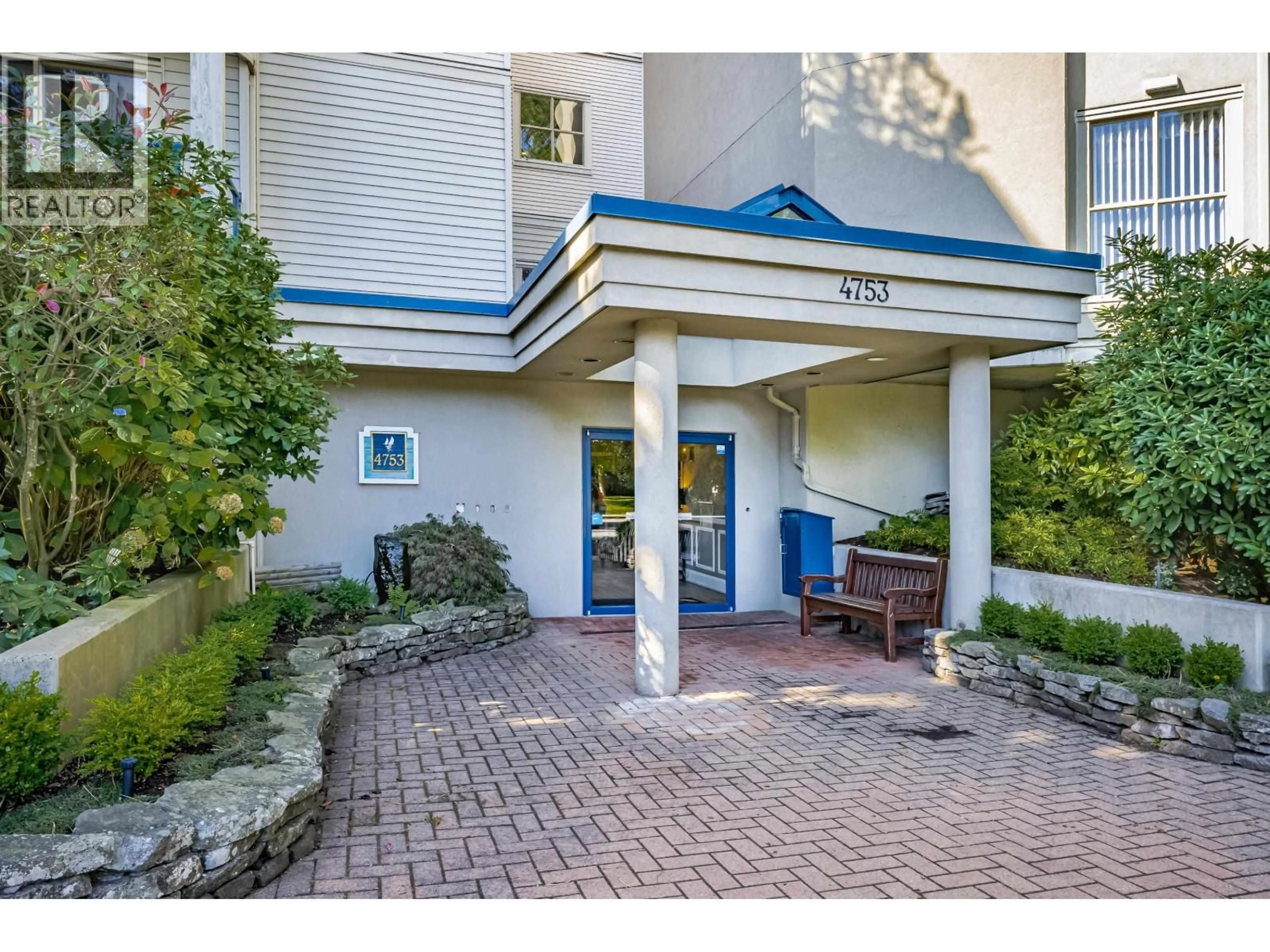 Indoor foyer for 309 - 4753 RIVER ROAD WEST, Ladner British Columbia V4K1R9