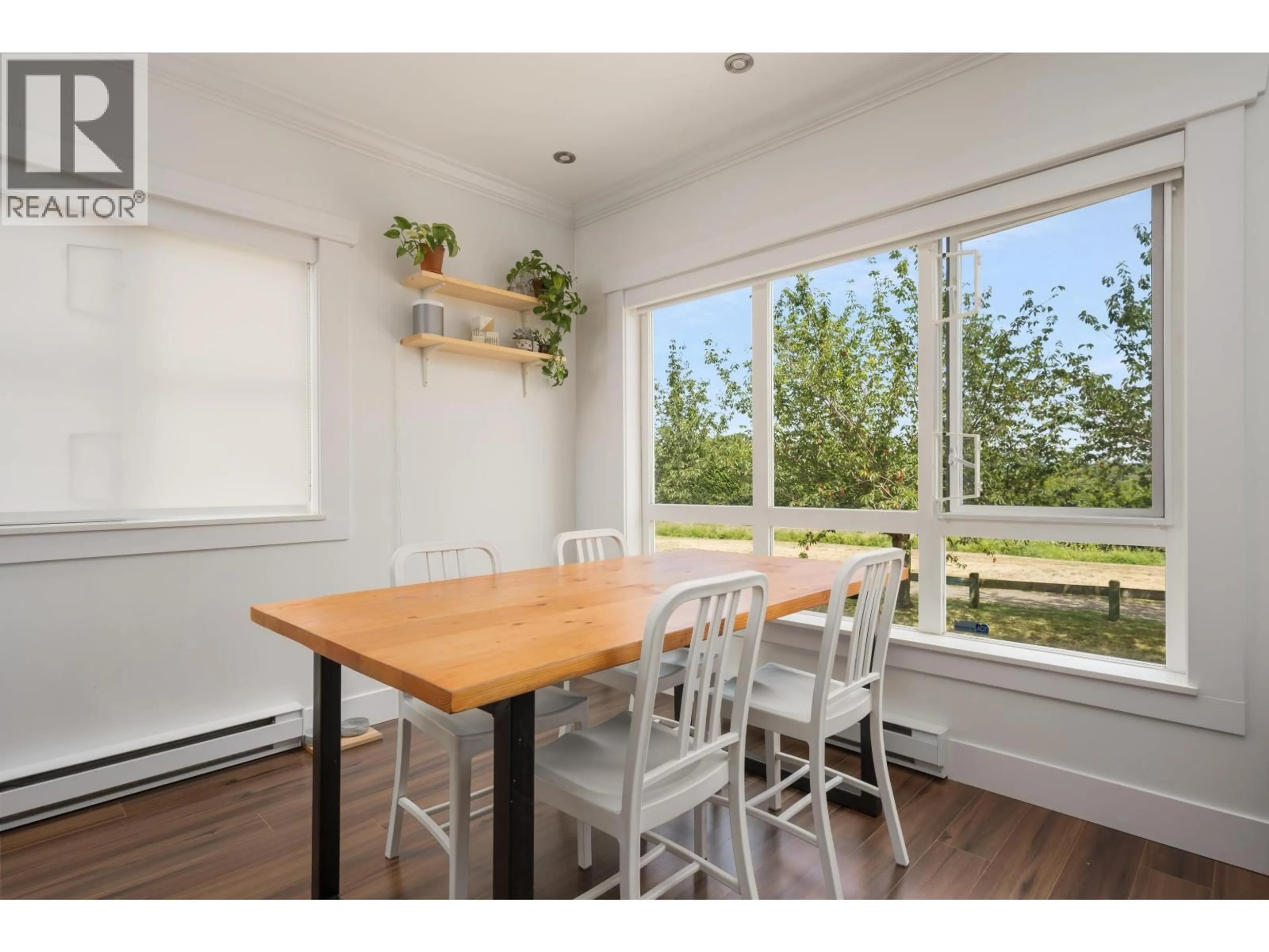 Dining room, wood/laminate floor for 1 - 13028 NO. 2 ROAD, Richmond British Columbia V7E6S4