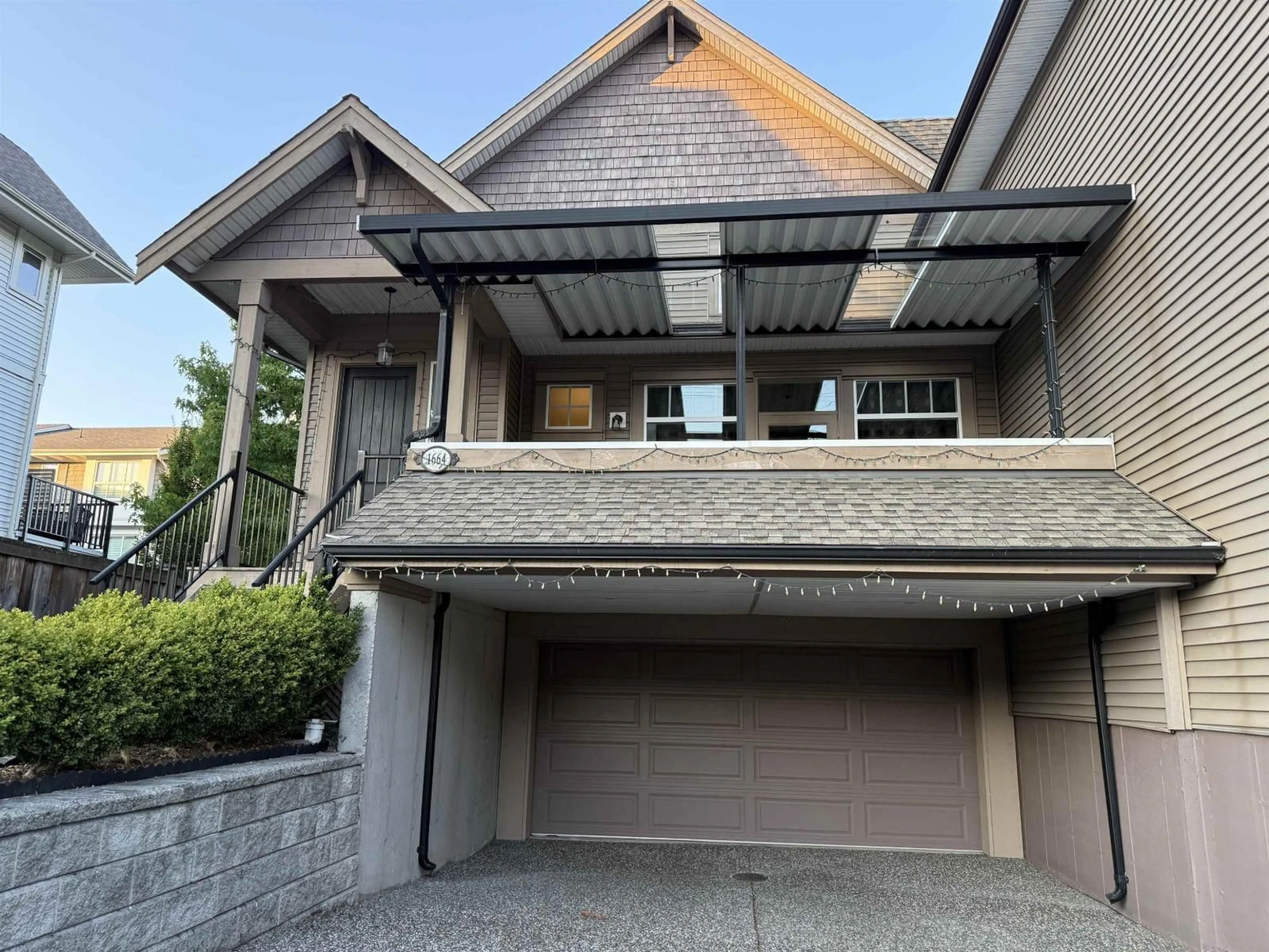 Unknown for 1664 KING GEORGE BOULEVARD, Surrey British Columbia V4A4Z8