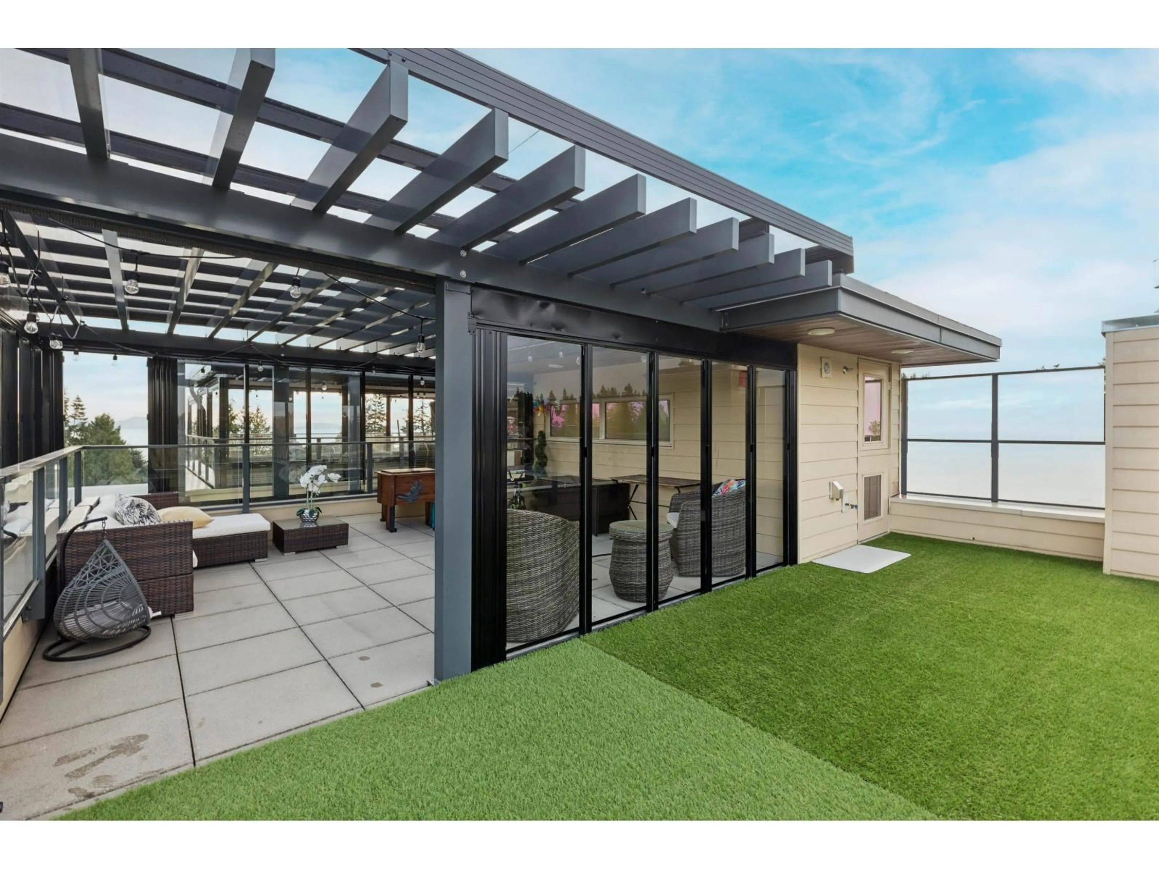 Patio, unknown for 501 - 14022 NORTH BLUFF ROAD, White Rock British Columbia V4B3C3