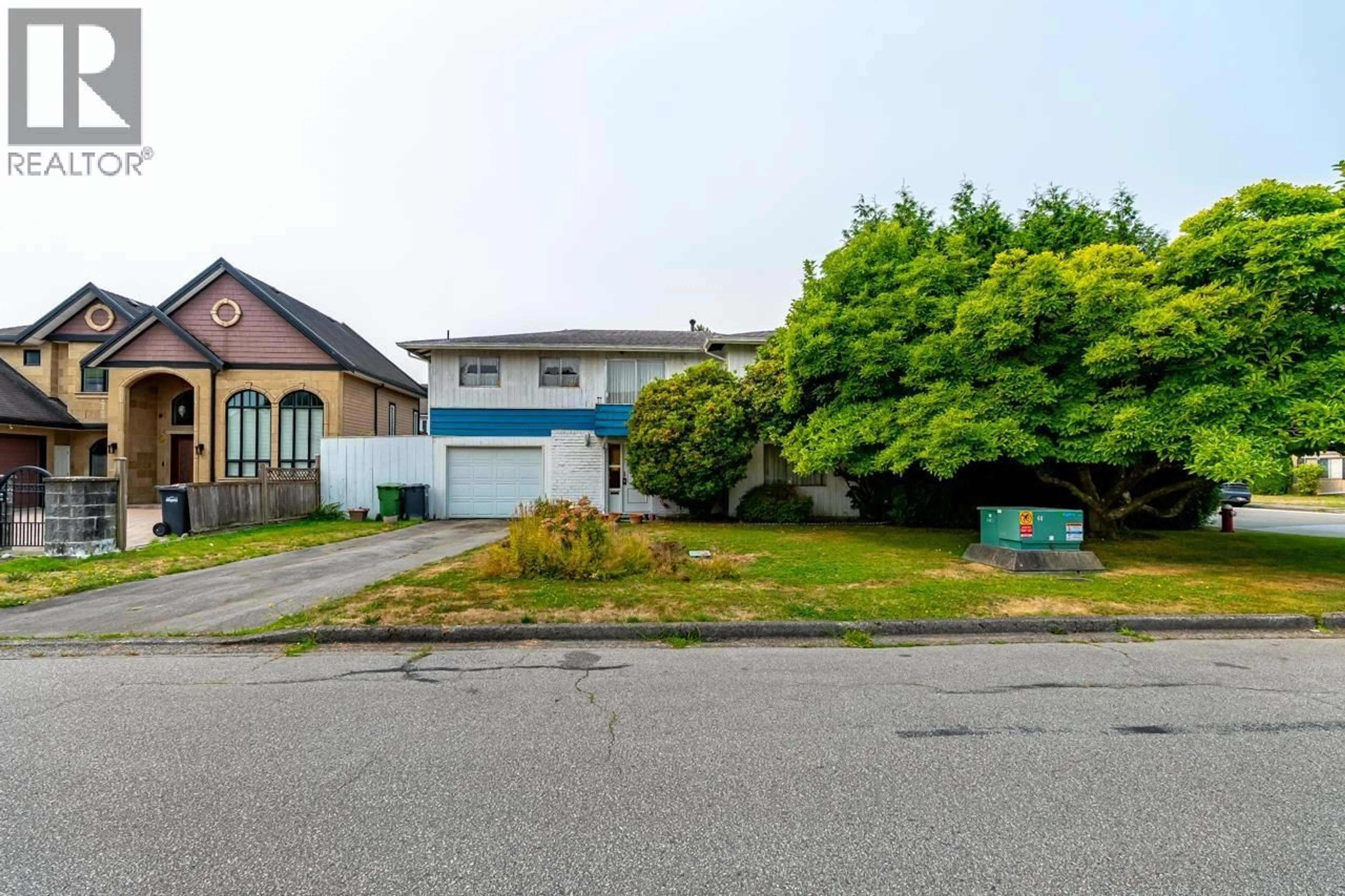 A pic from outside/outdoor area/front of a property/back of a property/a pic from drone, street for 6011 MARA CRESCENT, Richmond British Columbia V7C2R1