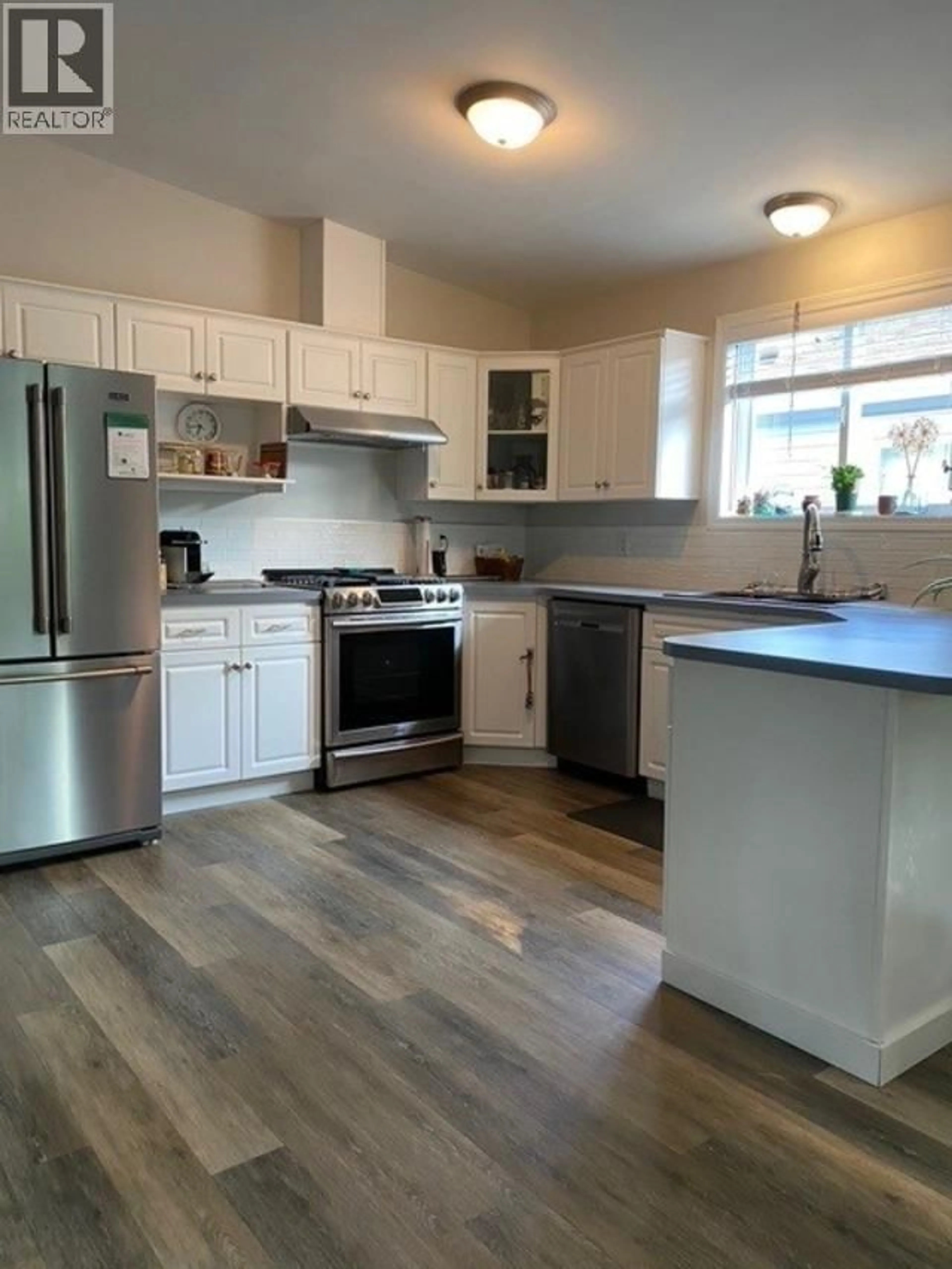Open concept kitchen, unknown for 114 - 4510 SUNSHINE COAST HIGHWAY, Sechelt British Columbia V0N3A6