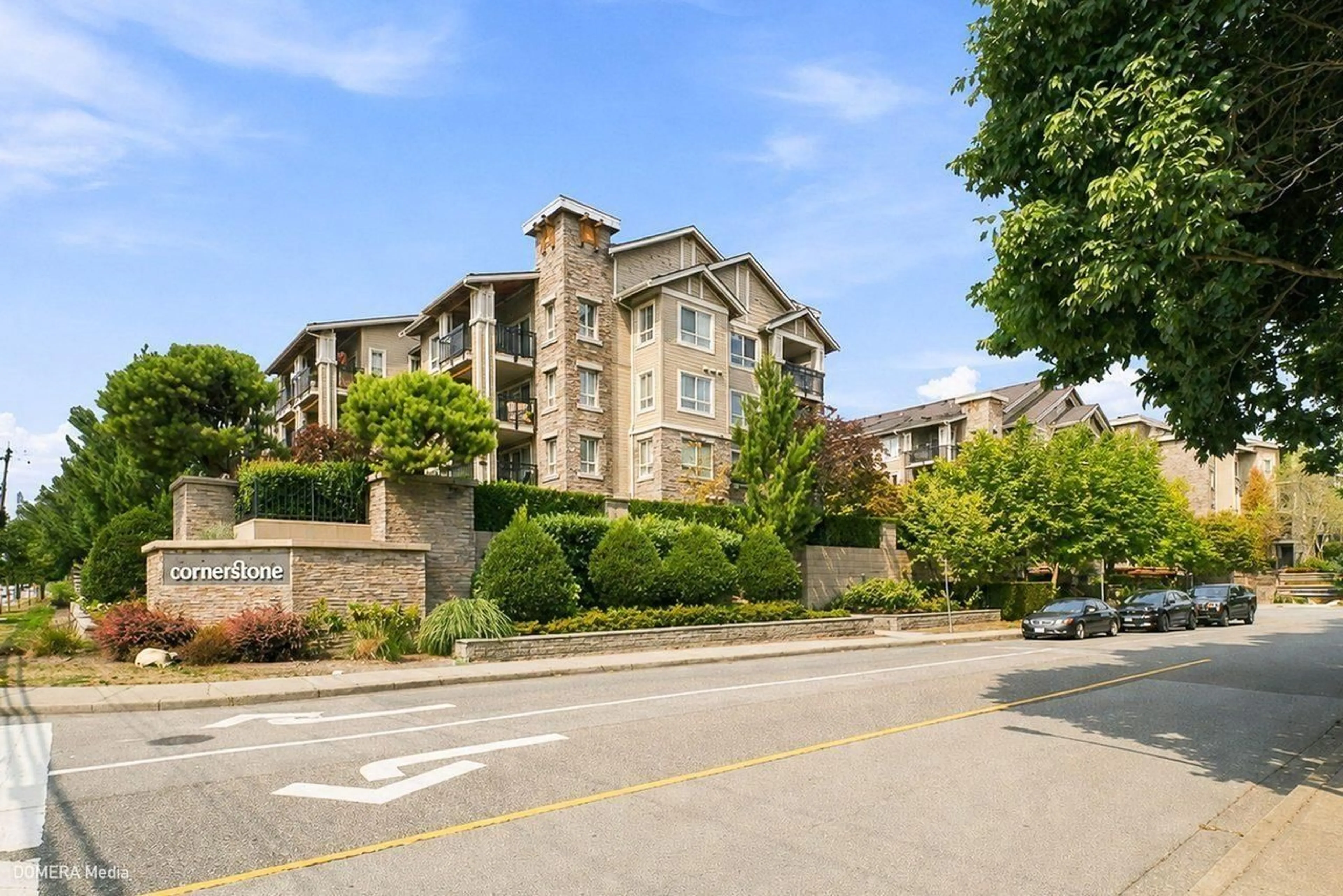A pic from outside/outdoor area/front of a property/back of a property/a pic from drone, unknown for 305 - 5655 210A STREET, Langley British Columbia V3A0G4