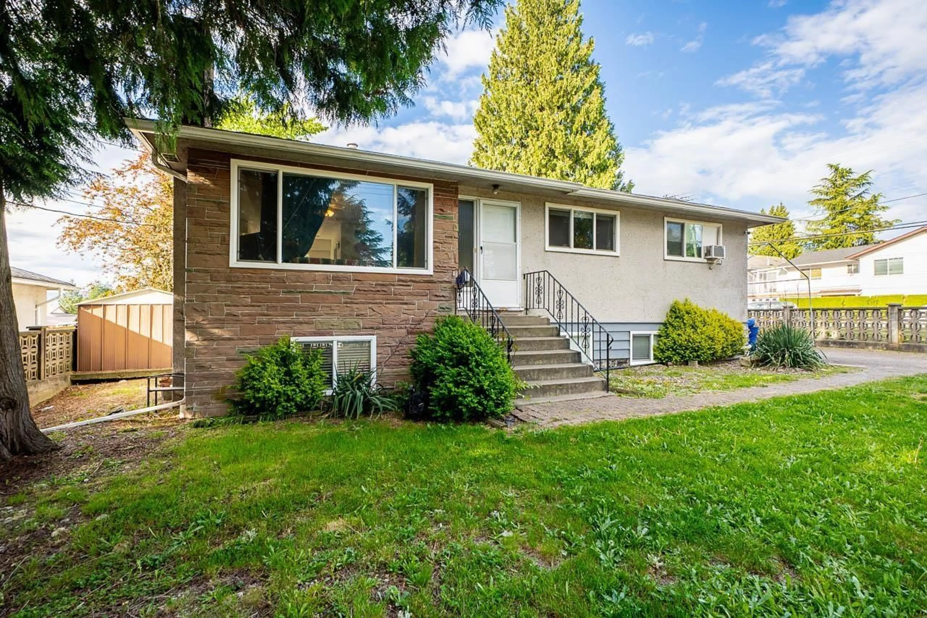 Home with vinyl exterior material, street for 11191 90 AVENUE, Surrey British Columbia V4C3H1