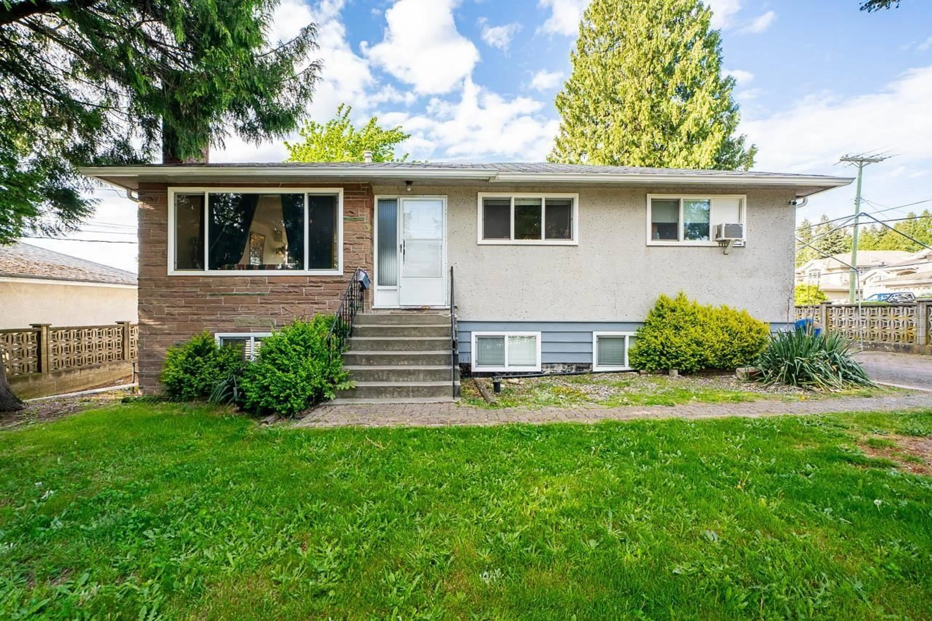 Home with vinyl exterior material, street for 11191 90 AVENUE, Surrey British Columbia V4C3H1
