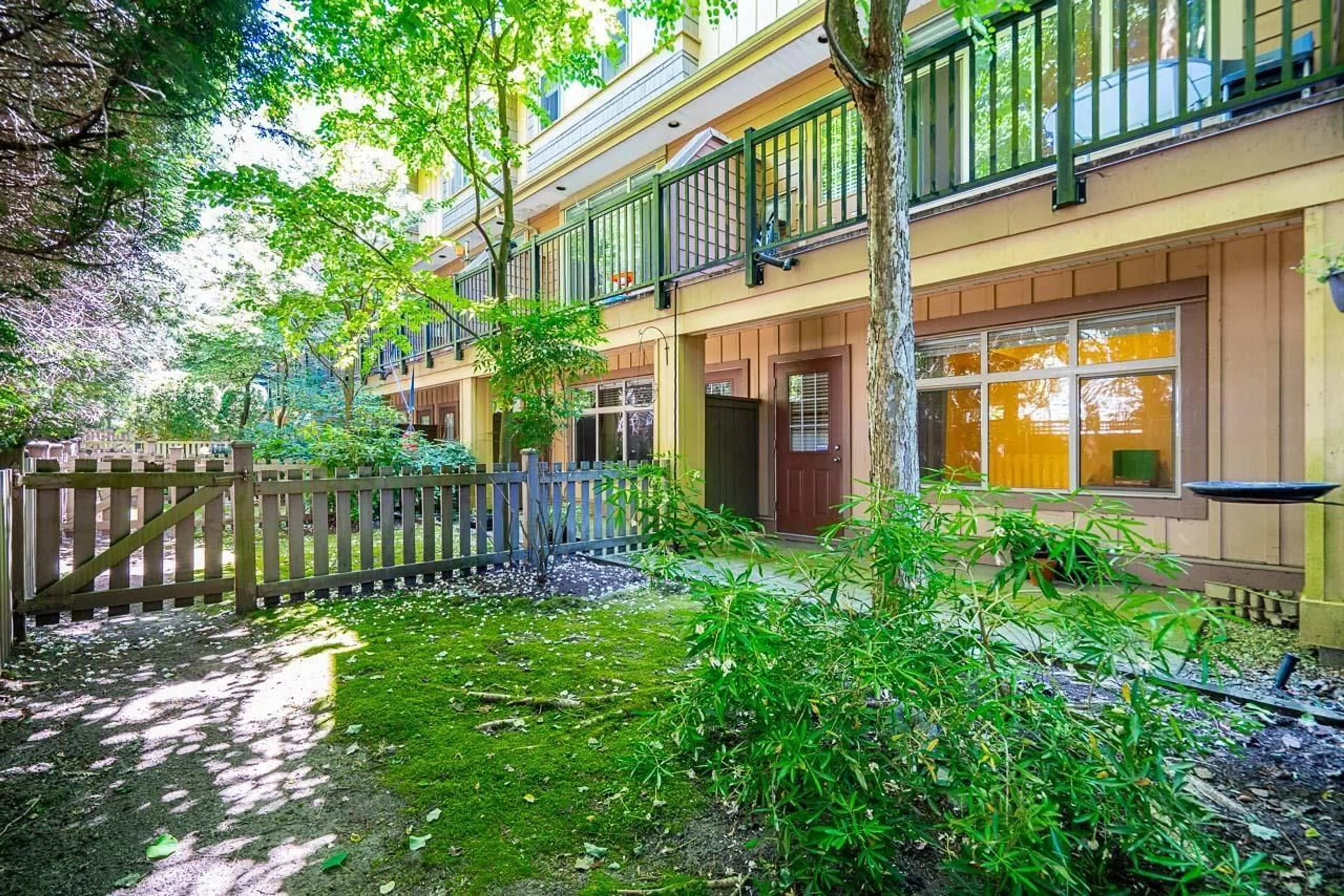 Patio, street for 25 - 15151 34 AVENUE, Surrey British Columbia V3S4P5