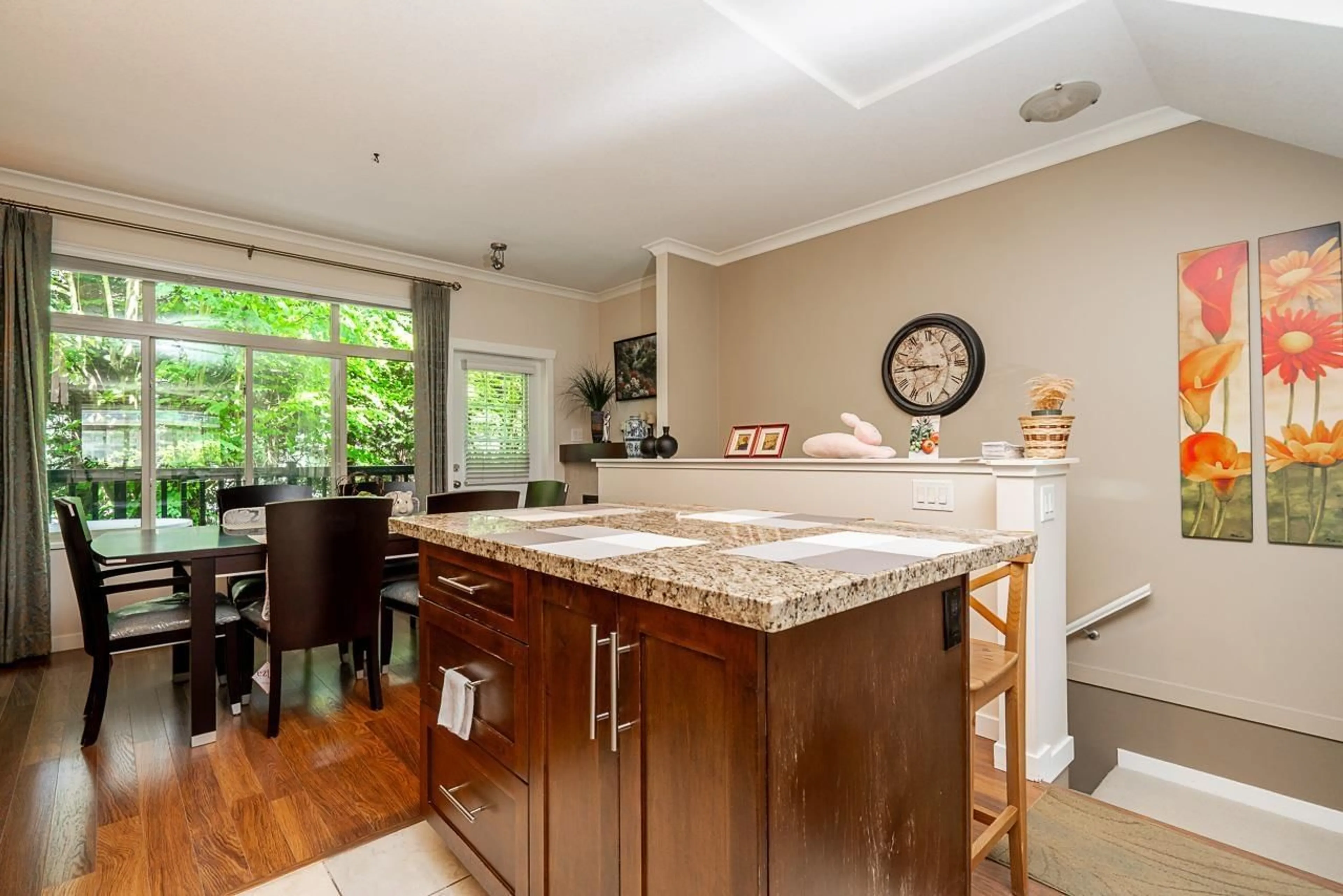 Open concept kitchen, unknown for 25 - 15151 34 AVENUE, Surrey British Columbia V3S4P5