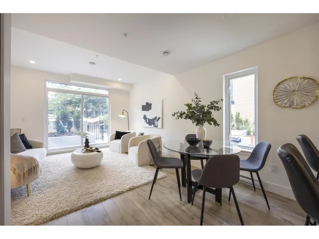 1 - 6328 KING GEORGE BOULEVARD, Surrey 3