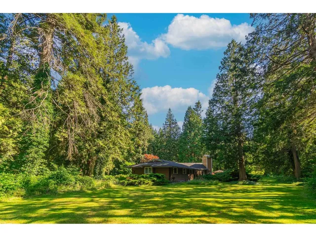 13425 WOODCREST DRIVE, Surrey 5