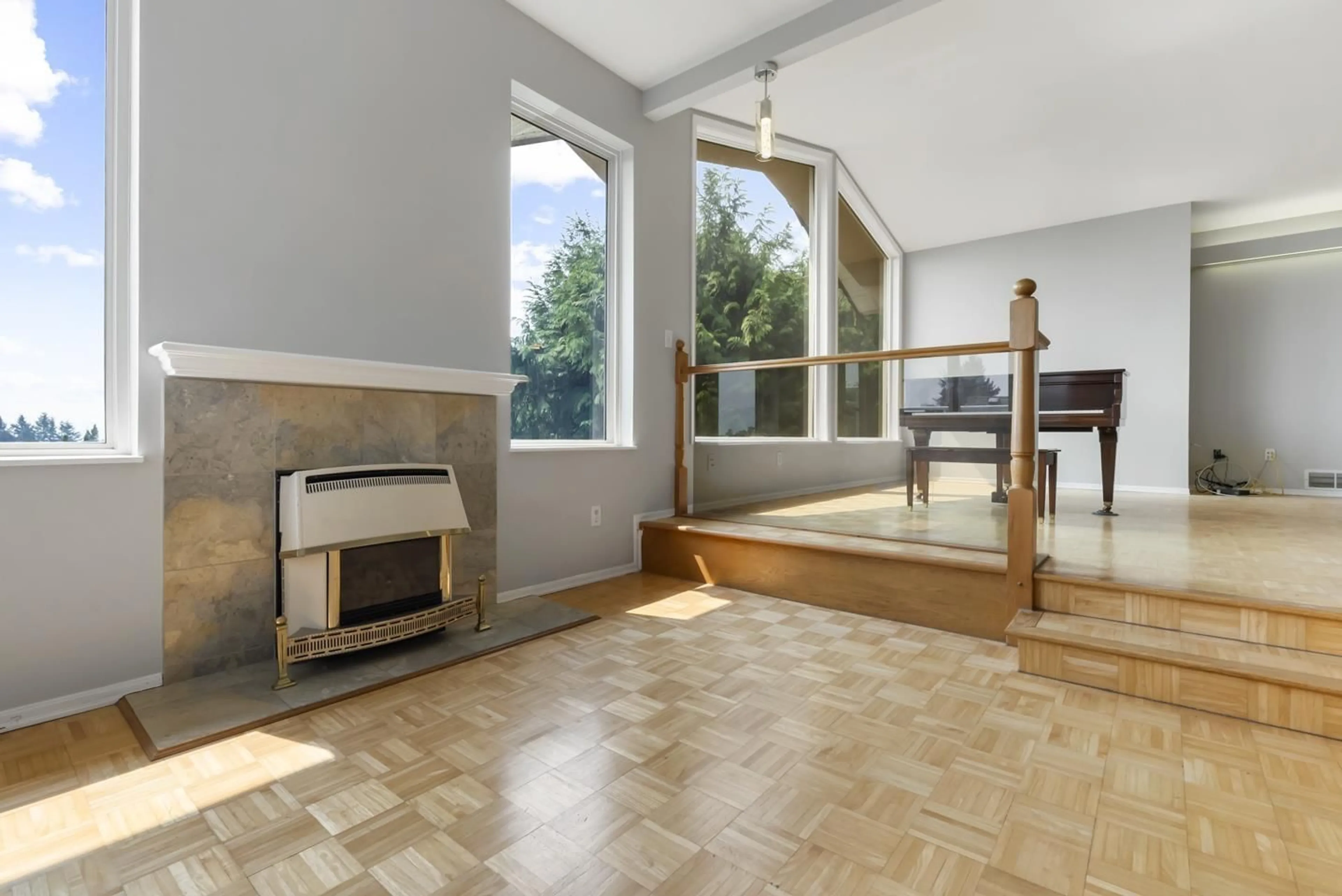 A pic of a room for 33330 HODSON PLACE, Mission British Columbia V2V6J6