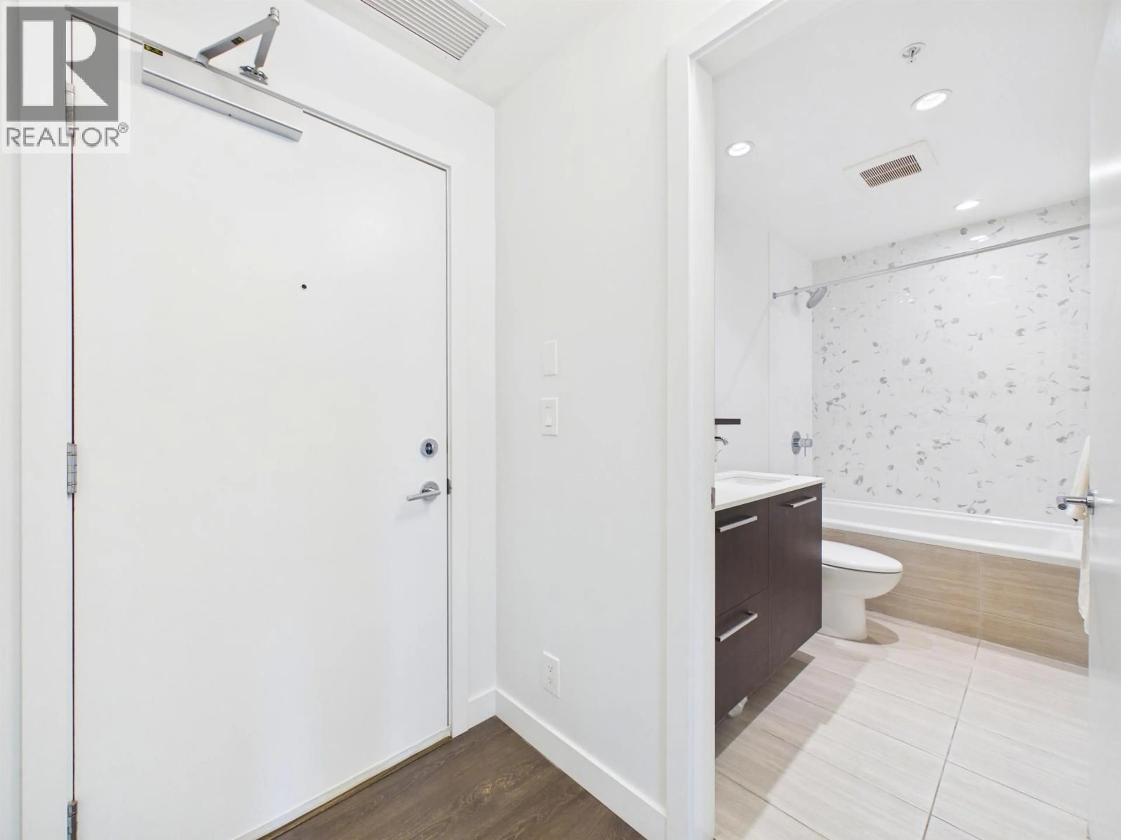 A pic of a room for 1806 - 567 CLARKE ROAD, Coquitlam British Columbia V3J0K7
