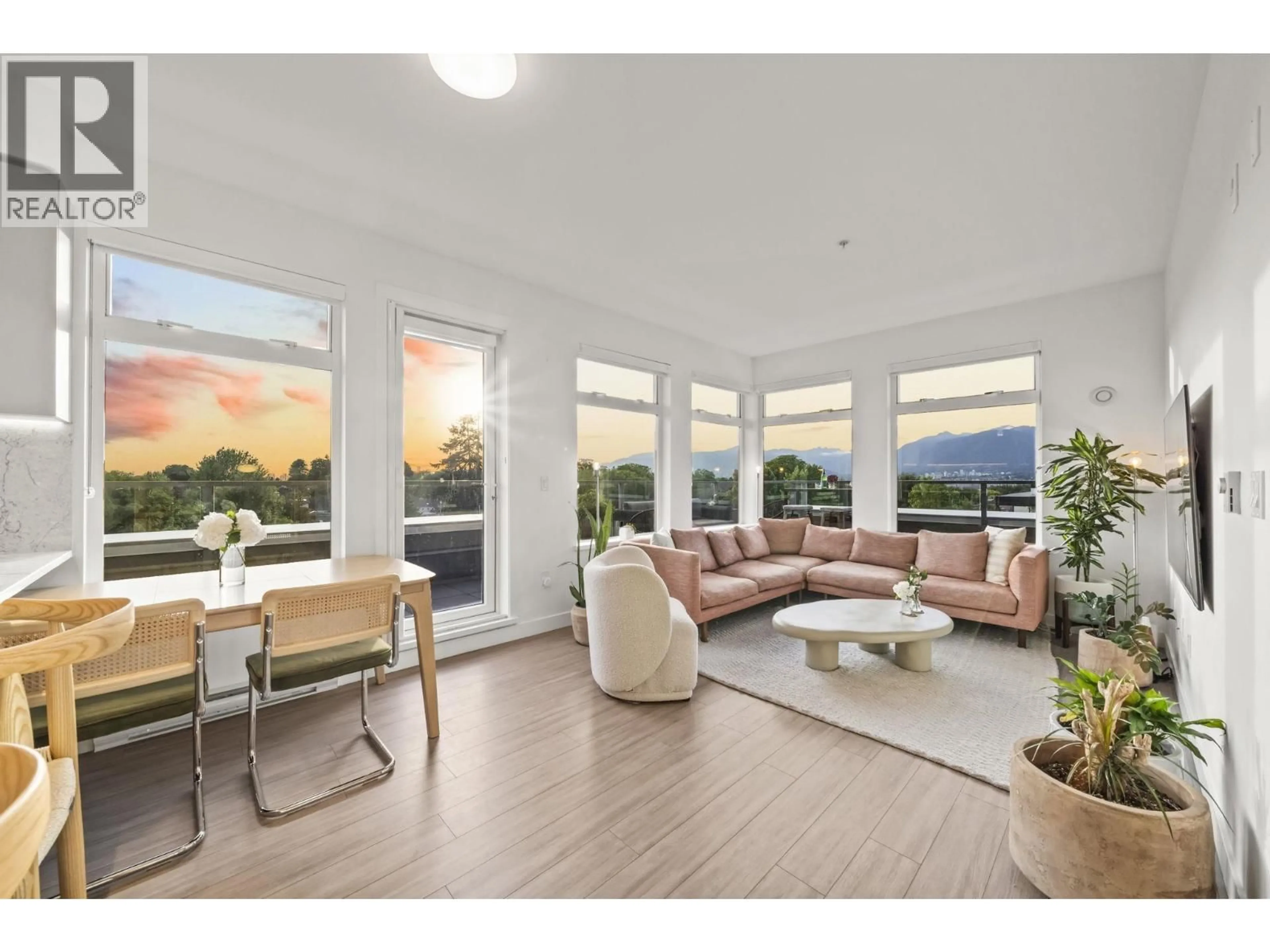 Living room with furniture, wood/laminate floor for 408 - 2408 GRANT STREET, Vancouver British Columbia V5K3G4