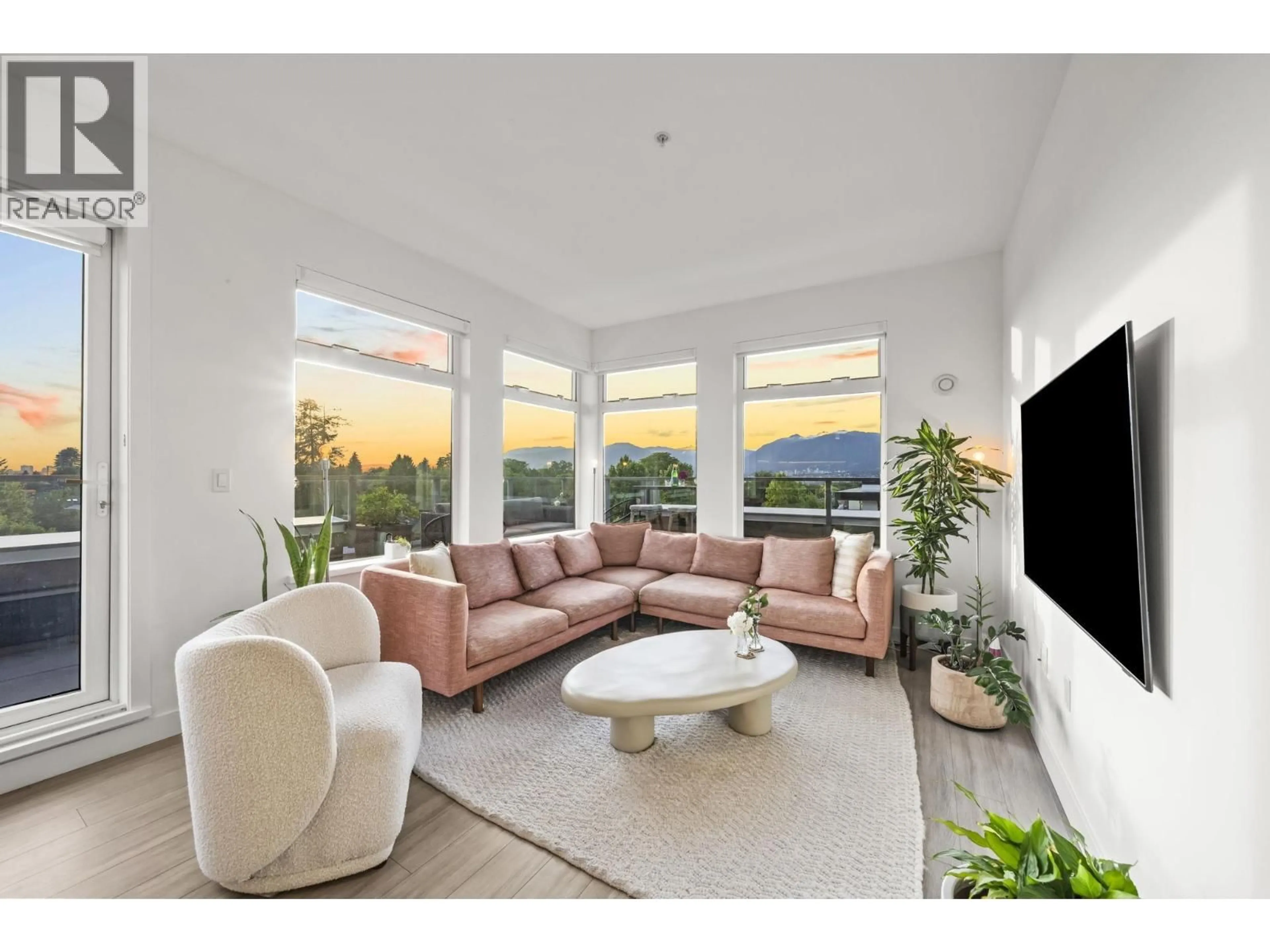 Living room with furniture, unknown for 408 - 2408 GRANT STREET, Vancouver British Columbia V5K3G4