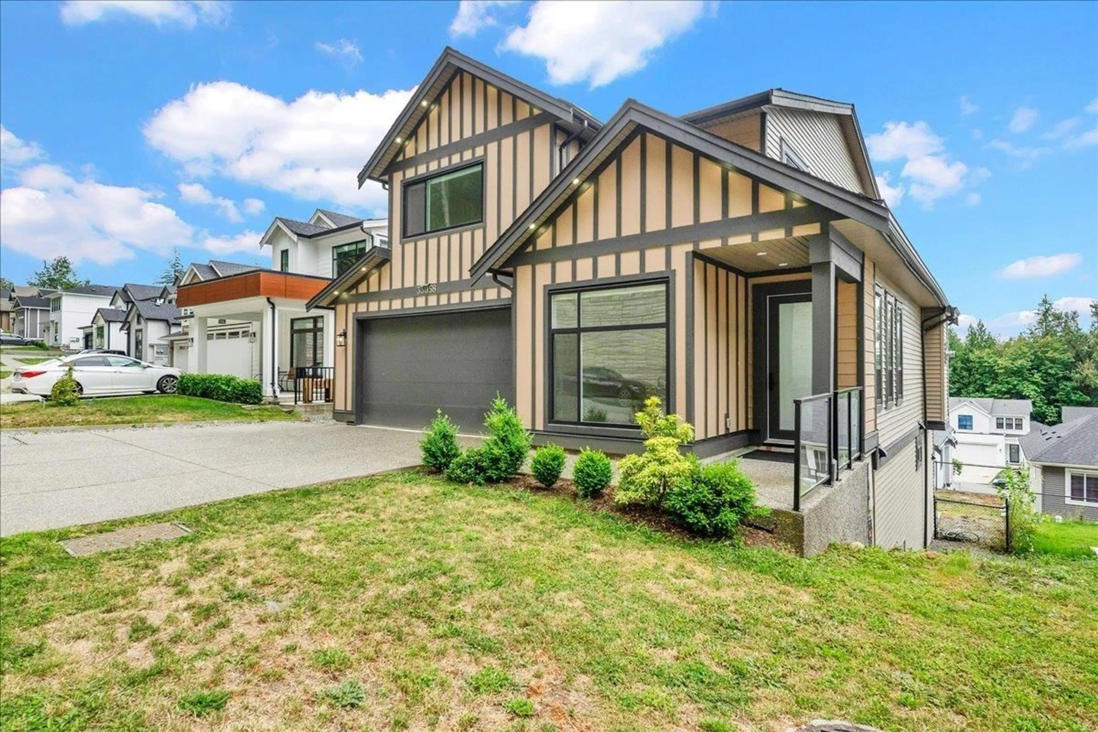 Home with brick exterior material, street for 33958 PARR AVENUE, Mission British Columbia V2V6B2