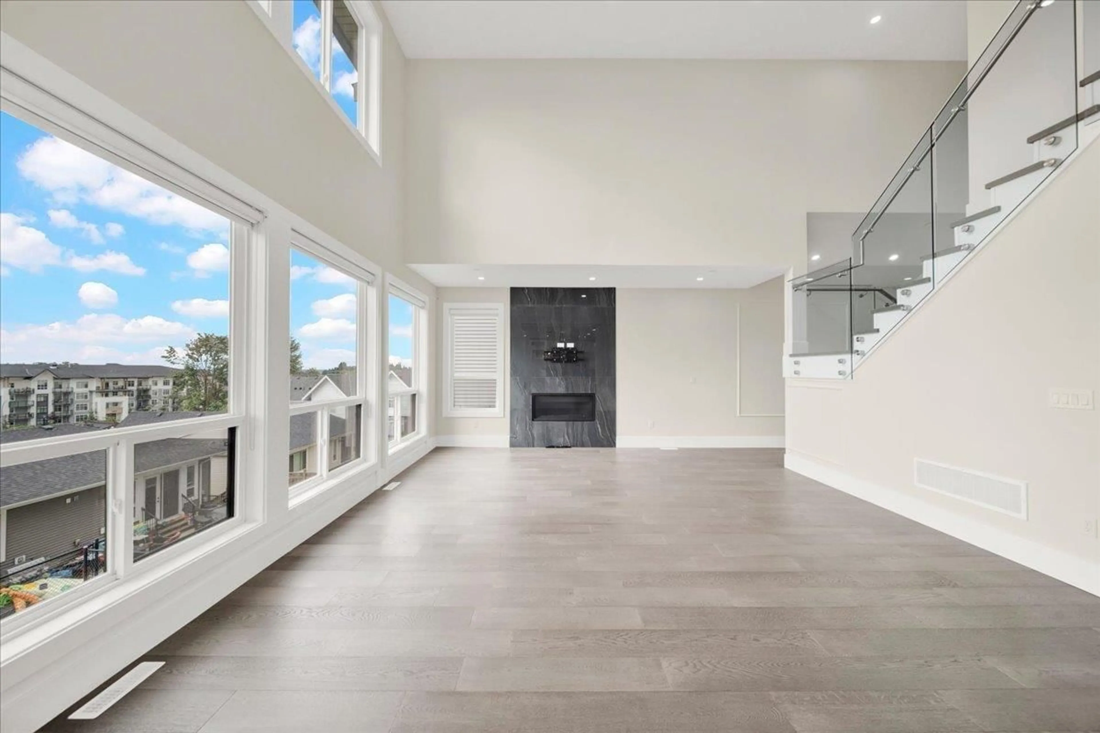 Unknown for 33958 PARR AVENUE, Mission British Columbia V2V6B2