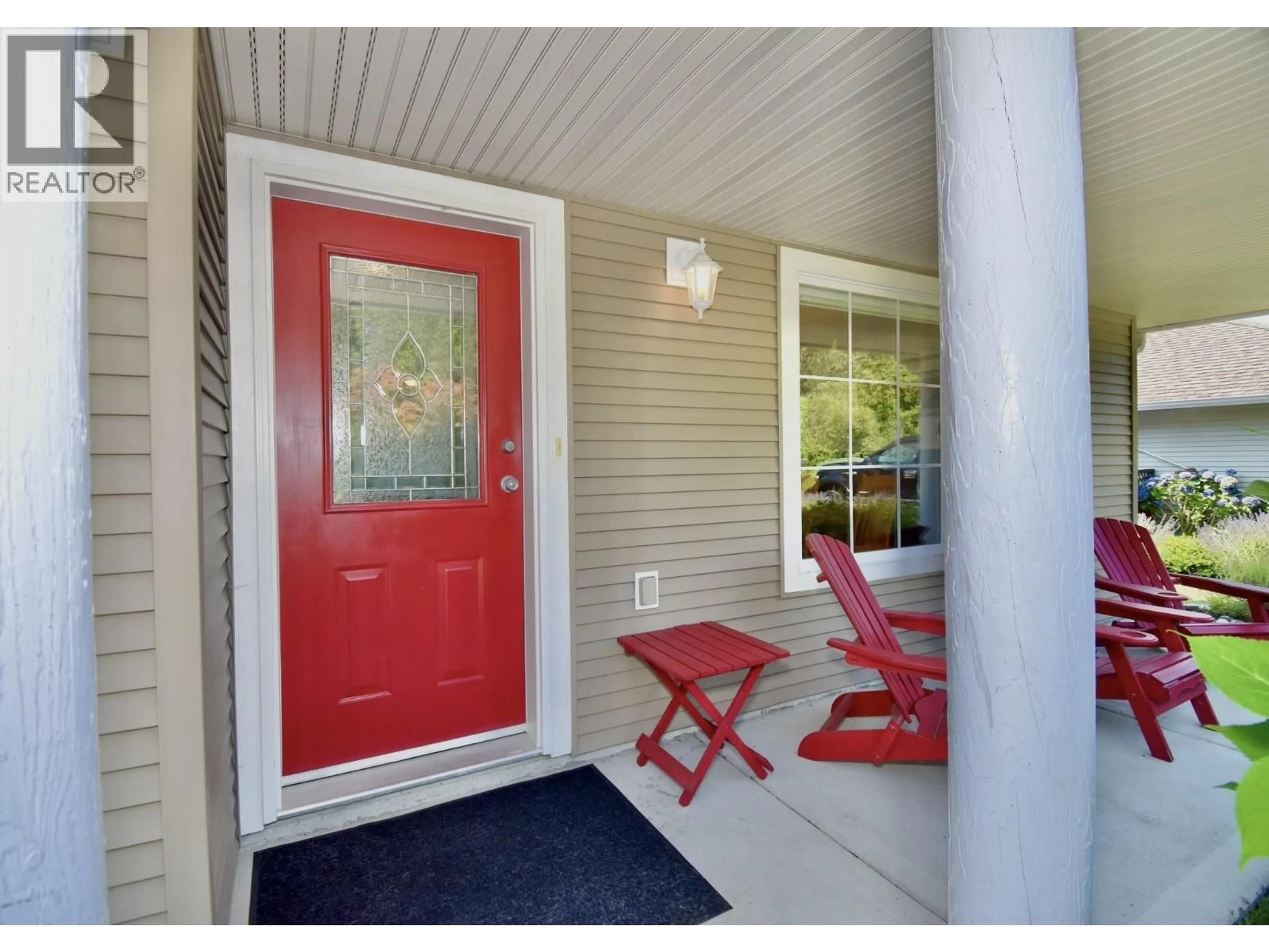 Indoor entryway for 6315 TOWER ROAD, Sechelt British Columbia V7Z0T7