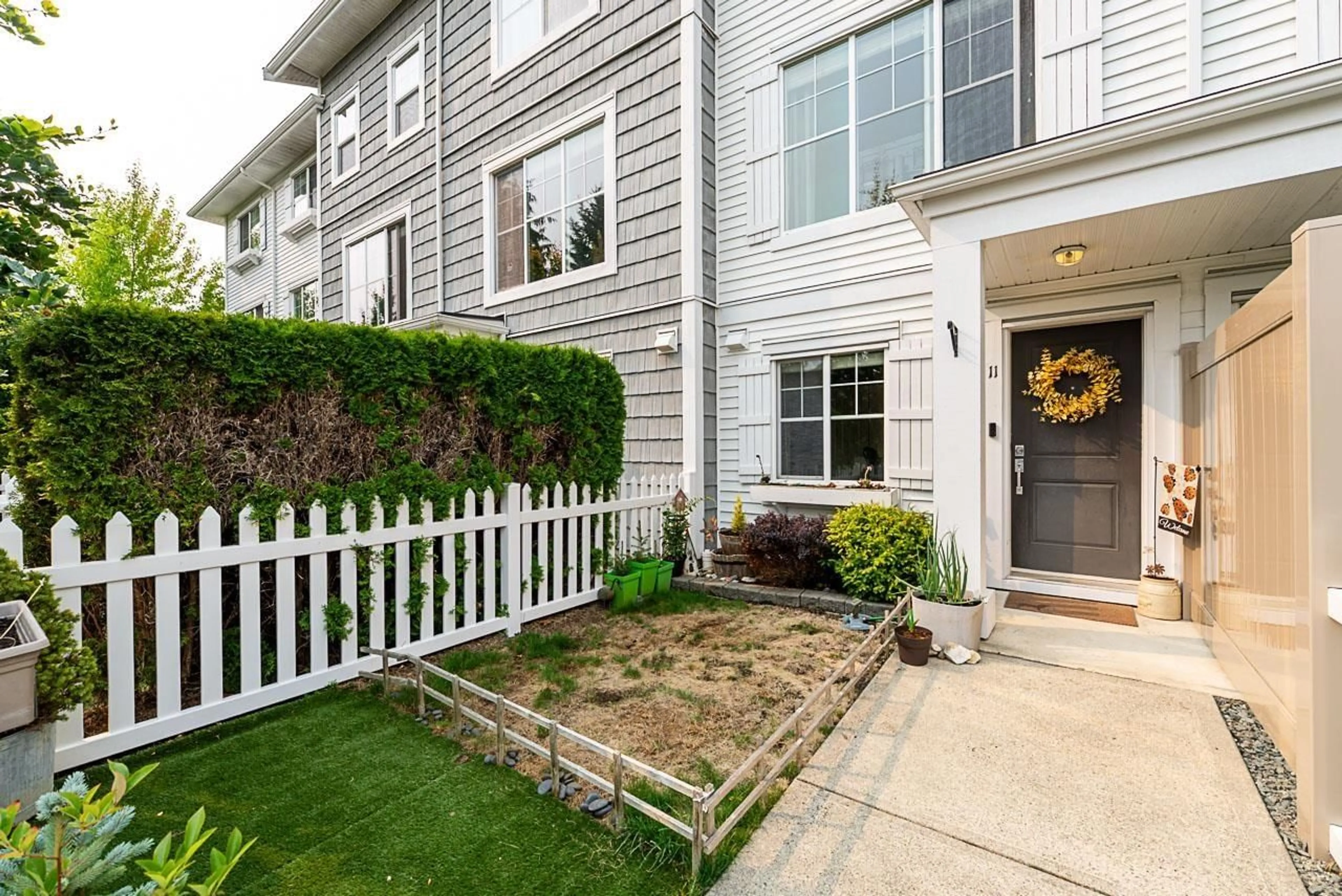Unknown for 11 - 16228 16 AVENUE, Surrey British Columbia V4A1S7