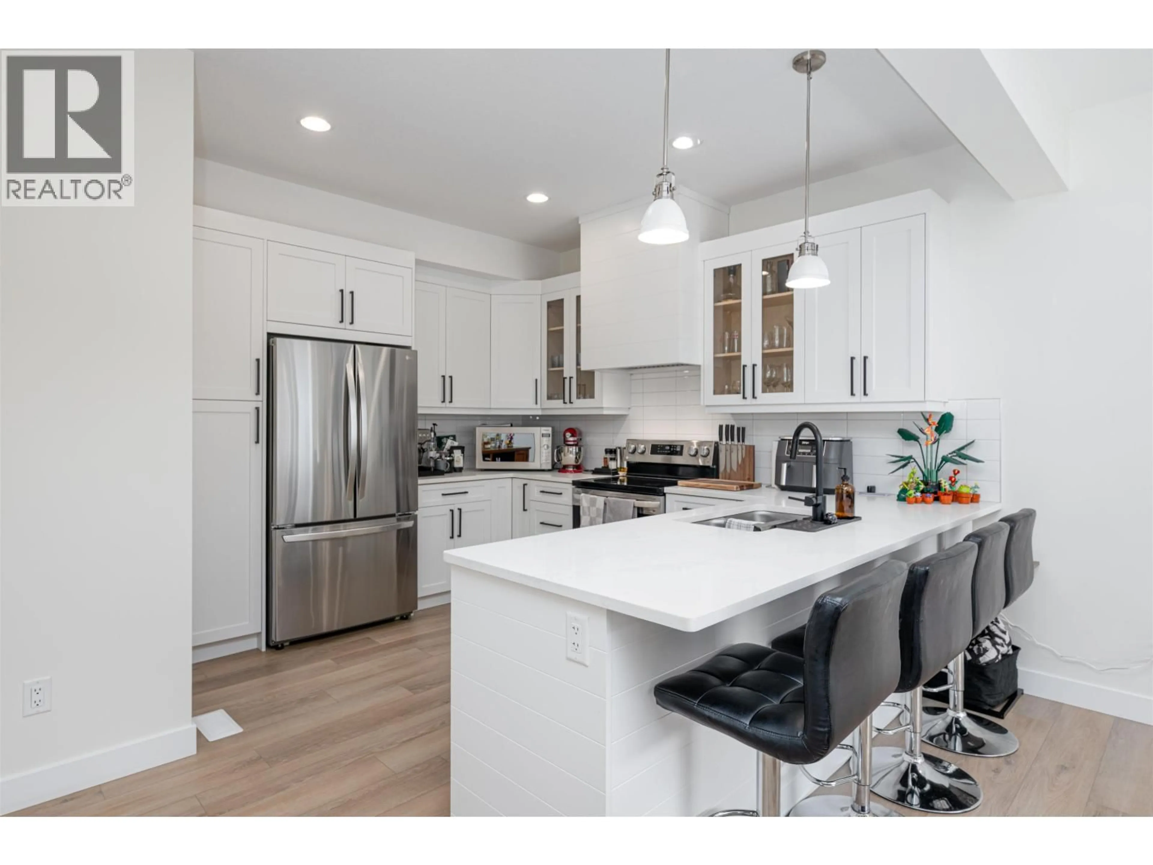 Open concept kitchen, unknown for 509 - 4274 22ND AVENUE, Prince George British Columbia V2N0J4