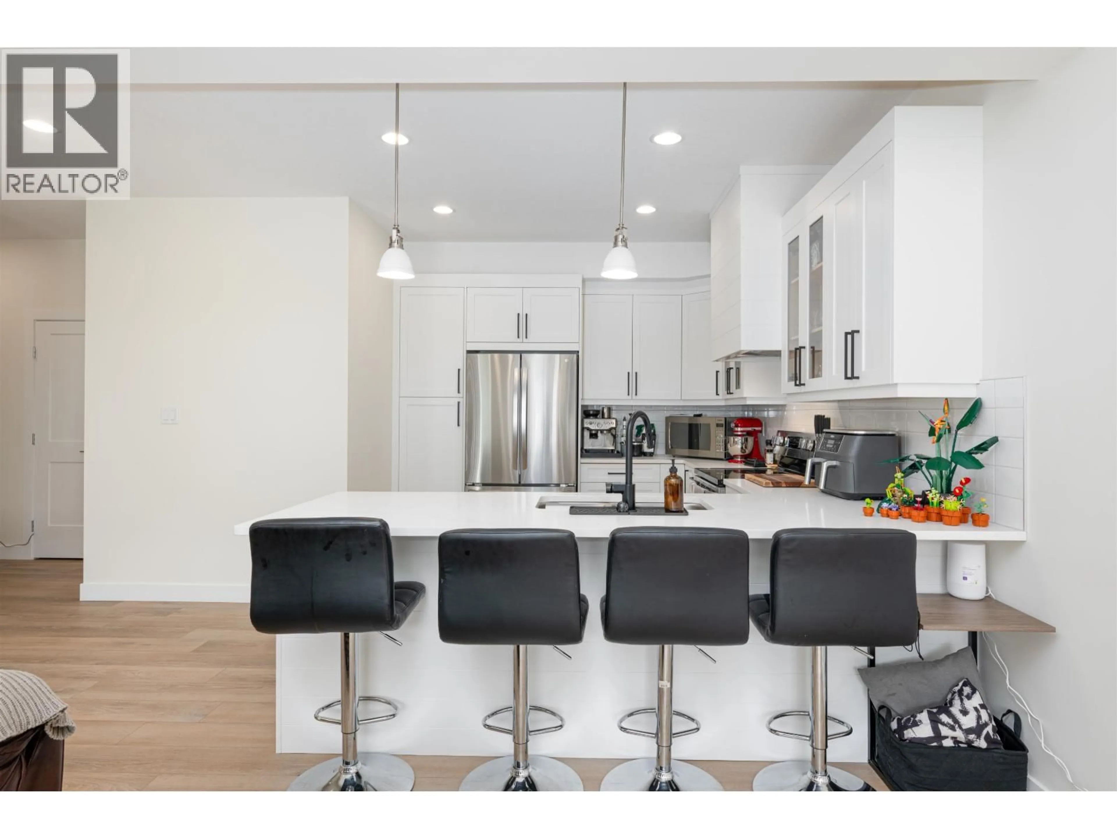 Open concept kitchen, unknown for 509 - 4274 22ND AVENUE, Prince George British Columbia V2N0J4