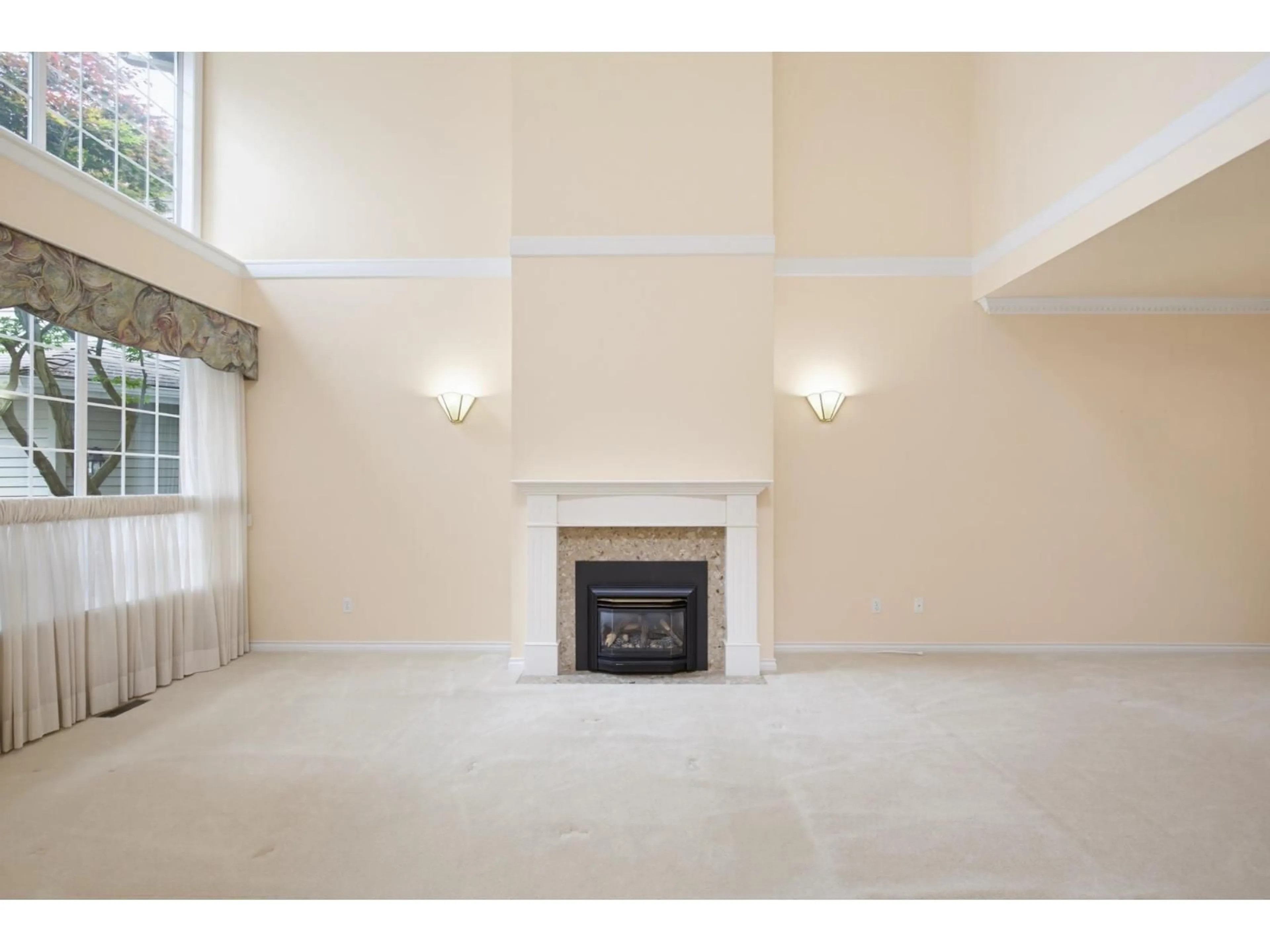 A pic of a room for 13 - 2688 150 STREET, Surrey British Columbia V4P1P1