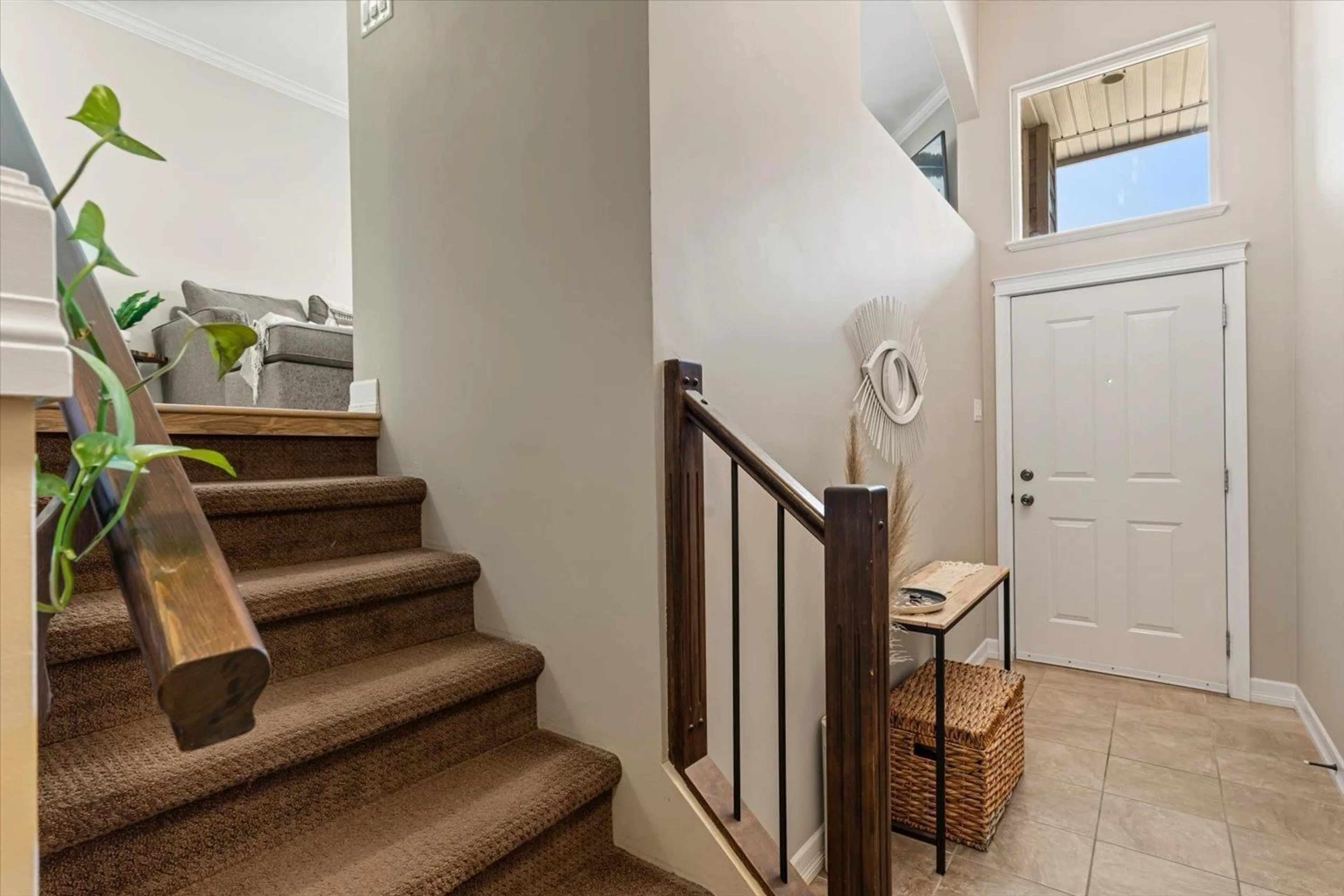 Indoor entryway for 18 - 46778 HUDSON ROAD, Chilliwack British Columbia V2R0K4