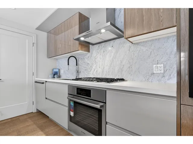 415 - 1526 FINLAY STREET, White Rock 5