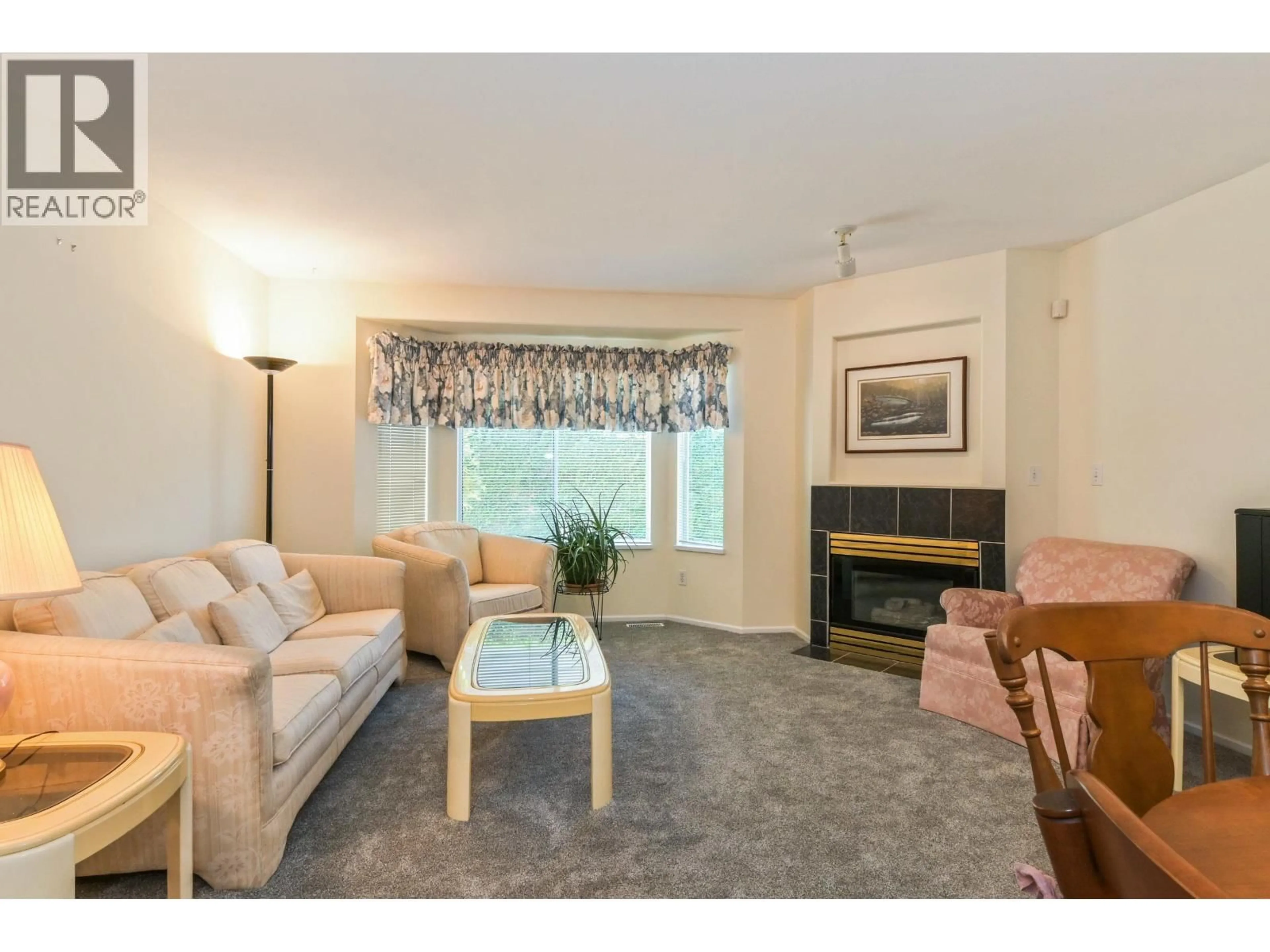 Living room with furniture, unknown for 32 - 12268 189A STREET, Pitt Meadows British Columbia V3Y2M7