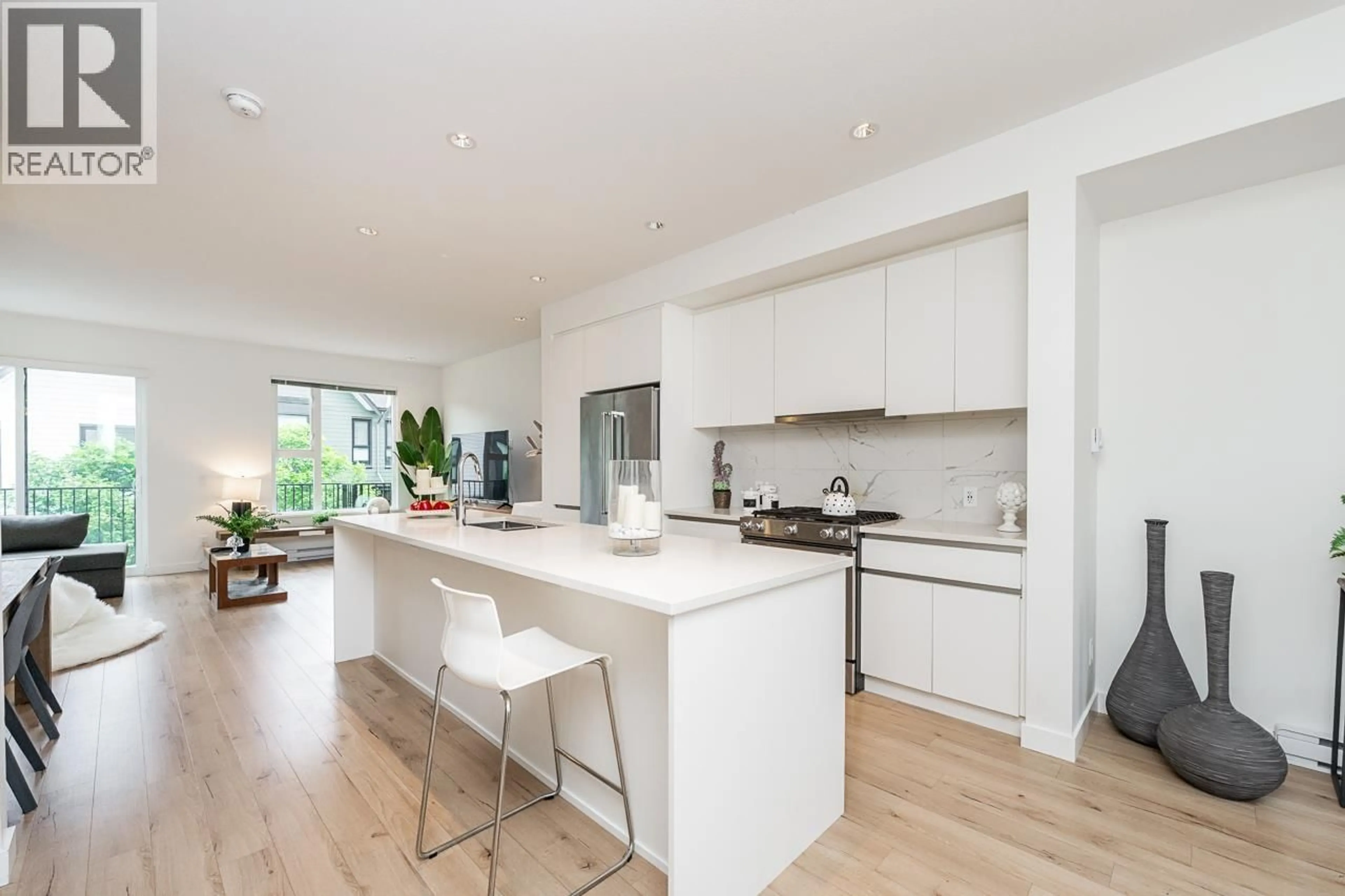 Open concept kitchen, wood/laminate floor for 13 - 1228 HUDSON STREET, Coquitlam British Columbia V3B0R3