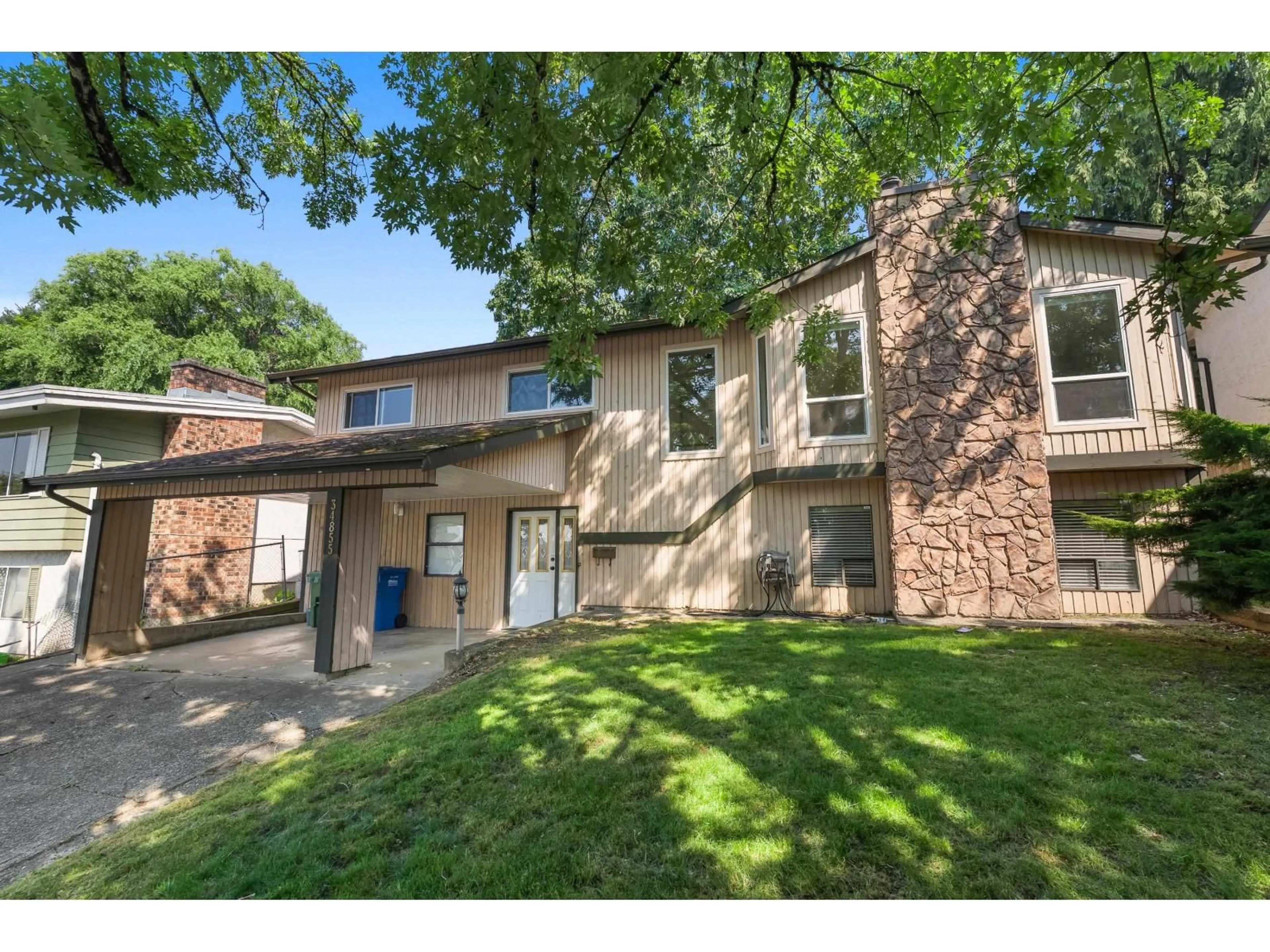 Home with brick exterior material, street for 34855 MCLEOD AVENUE, Abbotsford British Columbia V3G1G9