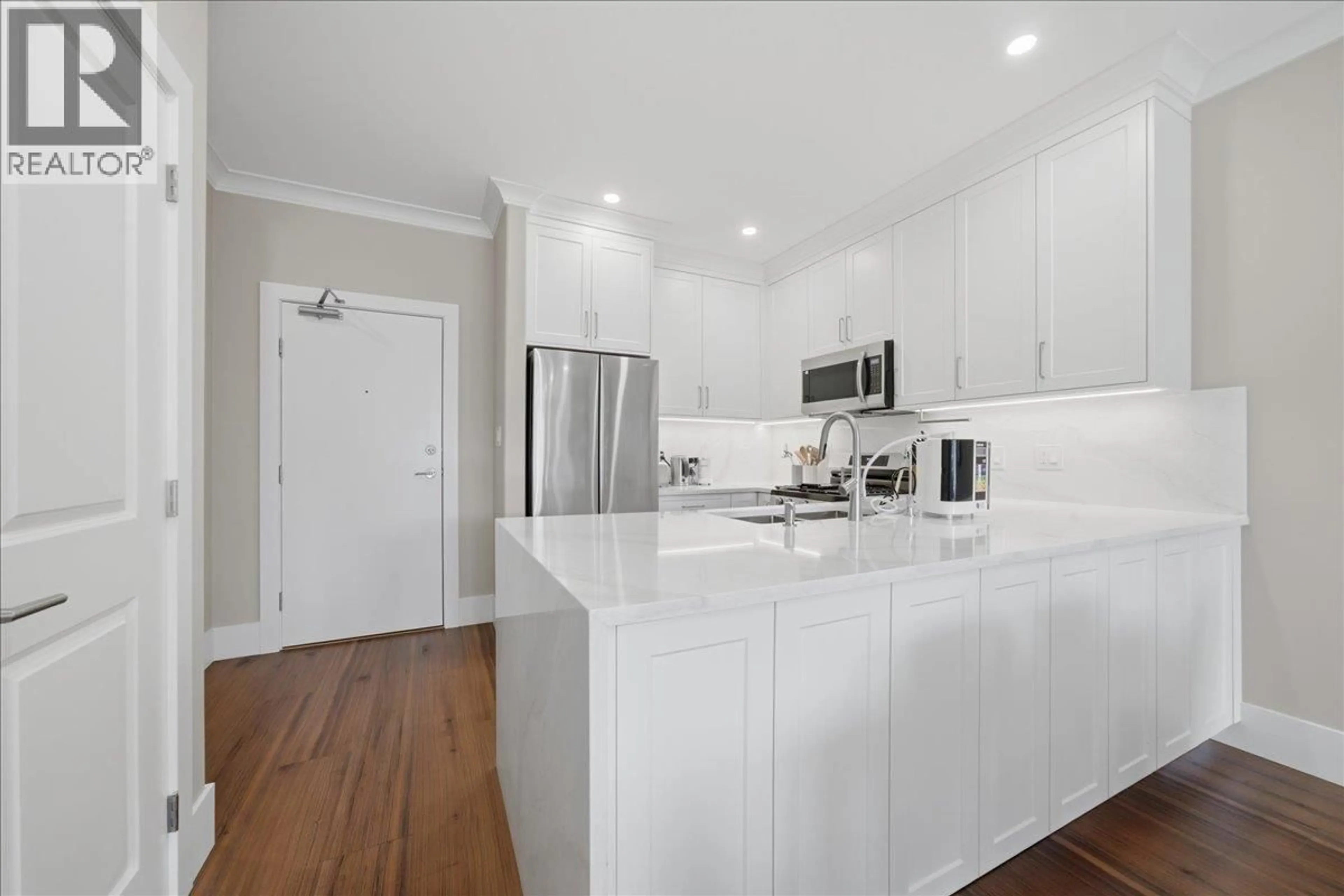 Standard kitchen, wood/laminate floor for 306 - 4280 MONCTON STREET, Richmond British Columbia V7E6T4