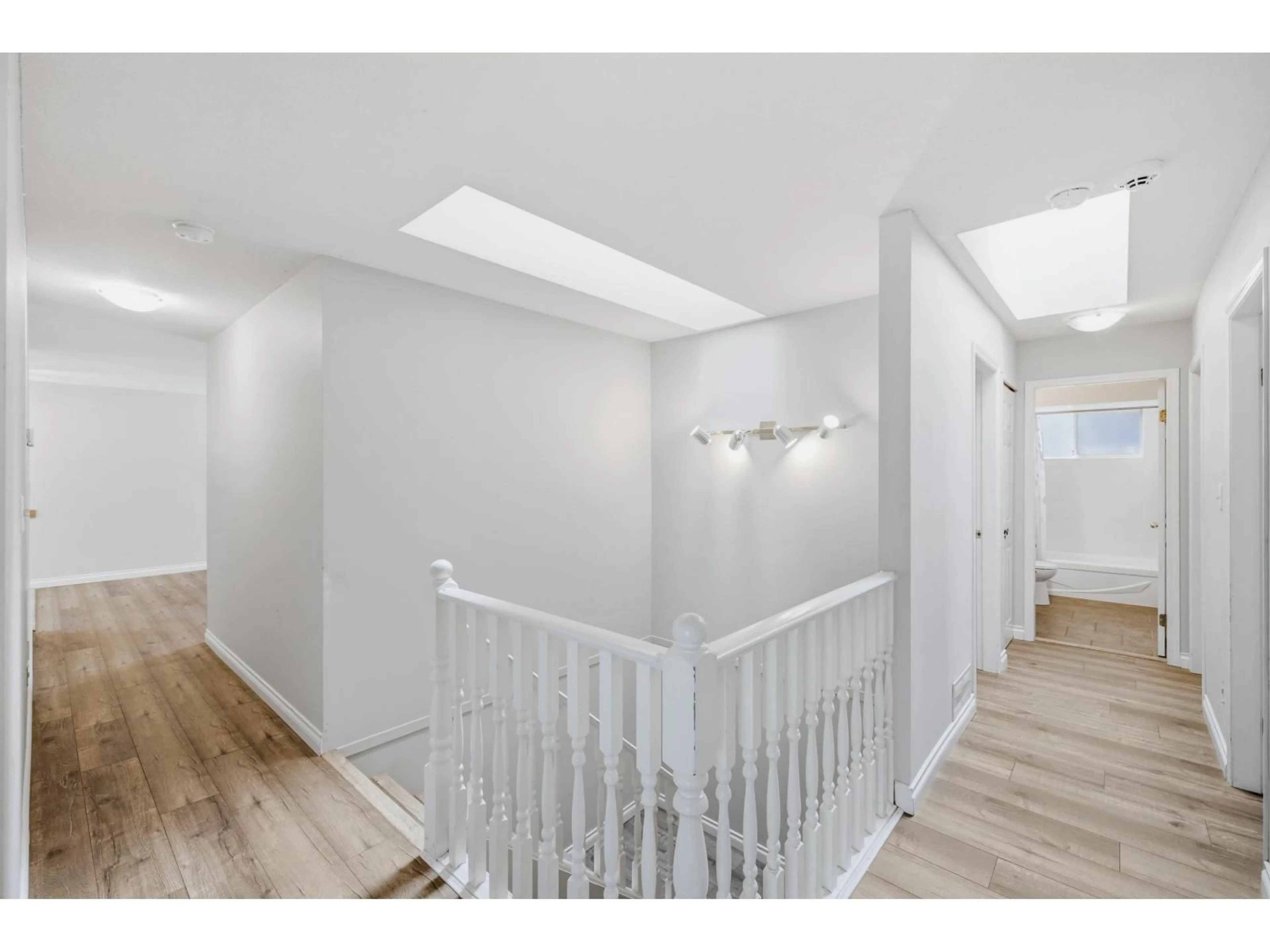 Indoor entryway for 10235 158 STREET, Surrey British Columbia V4N2G9