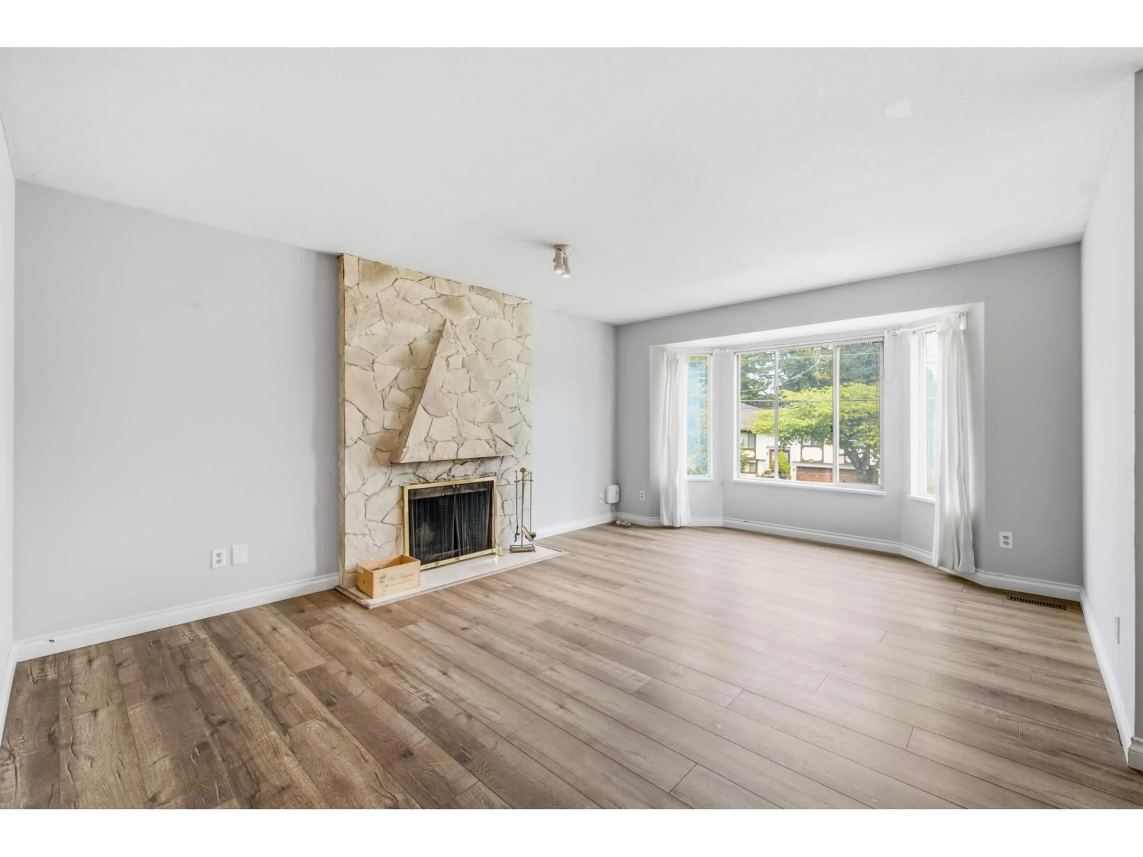 A pic of a room for 10235 158 STREET, Surrey British Columbia V4N2G9