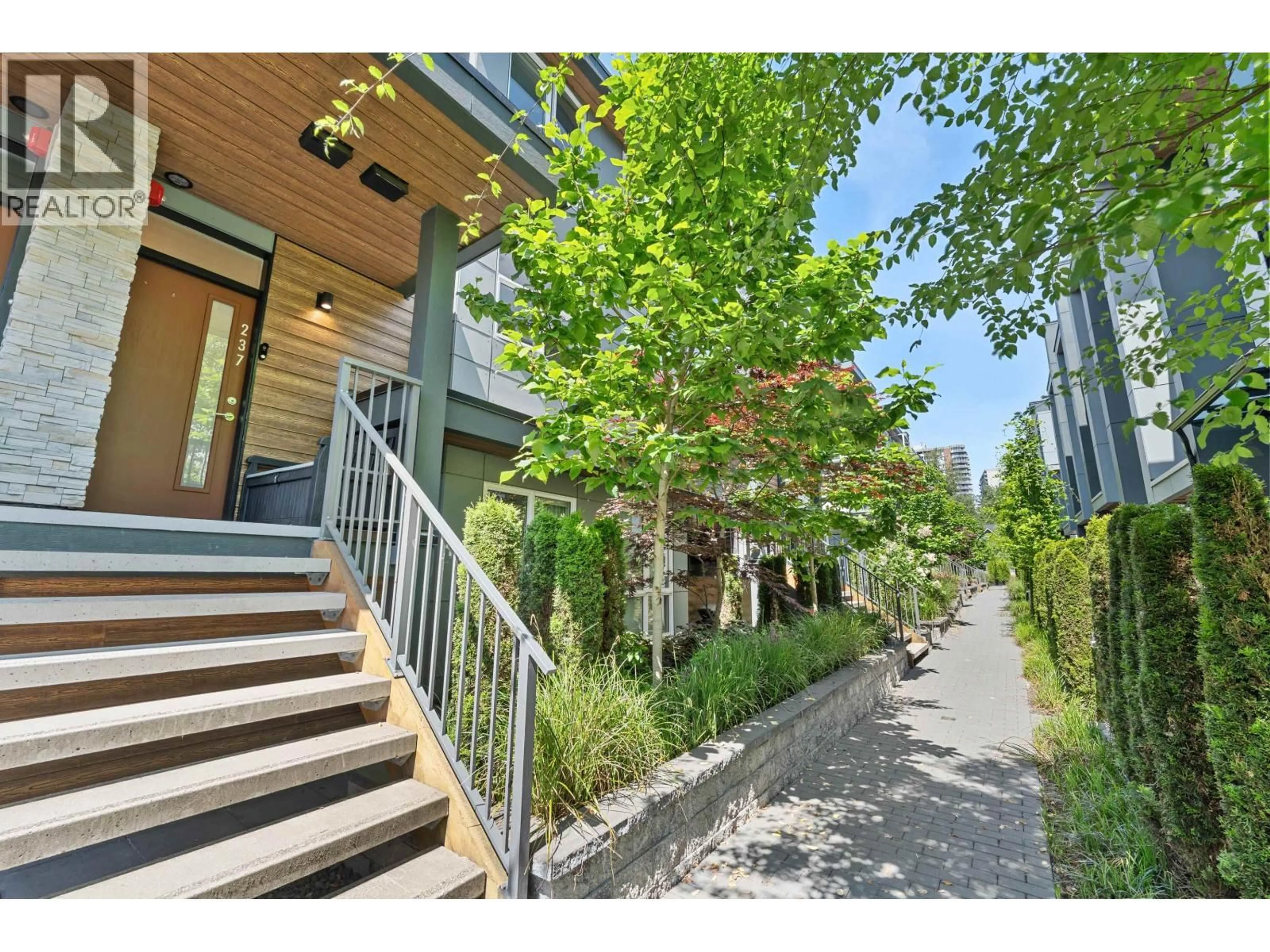 Unknown for 237 - 2060 CURLING ROAD, North Vancouver British Columbia V7P0E1