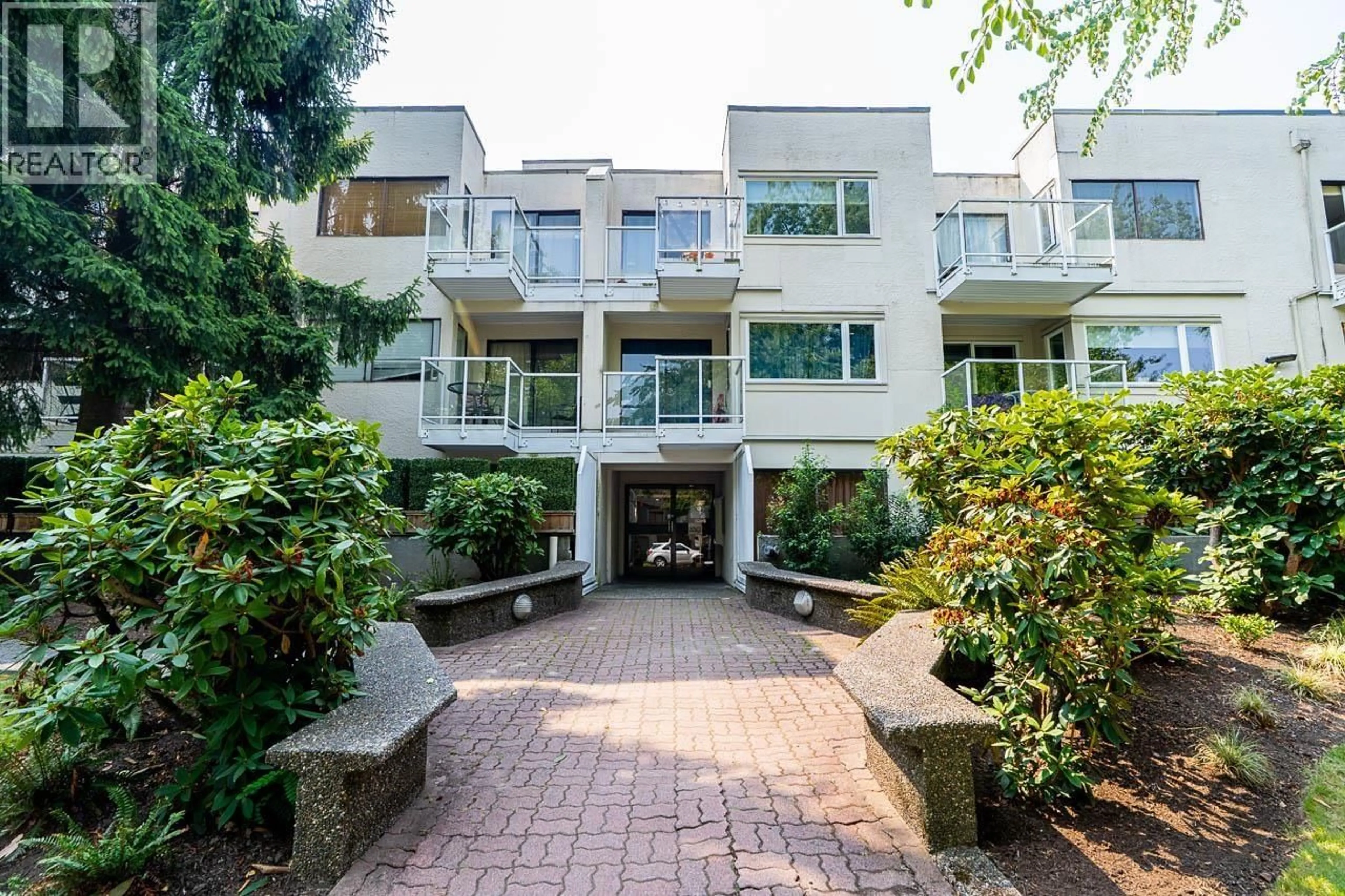Unknown for 302 - 830 E. 7TH AVENUE, Vancouver British Columbia V5T4J2