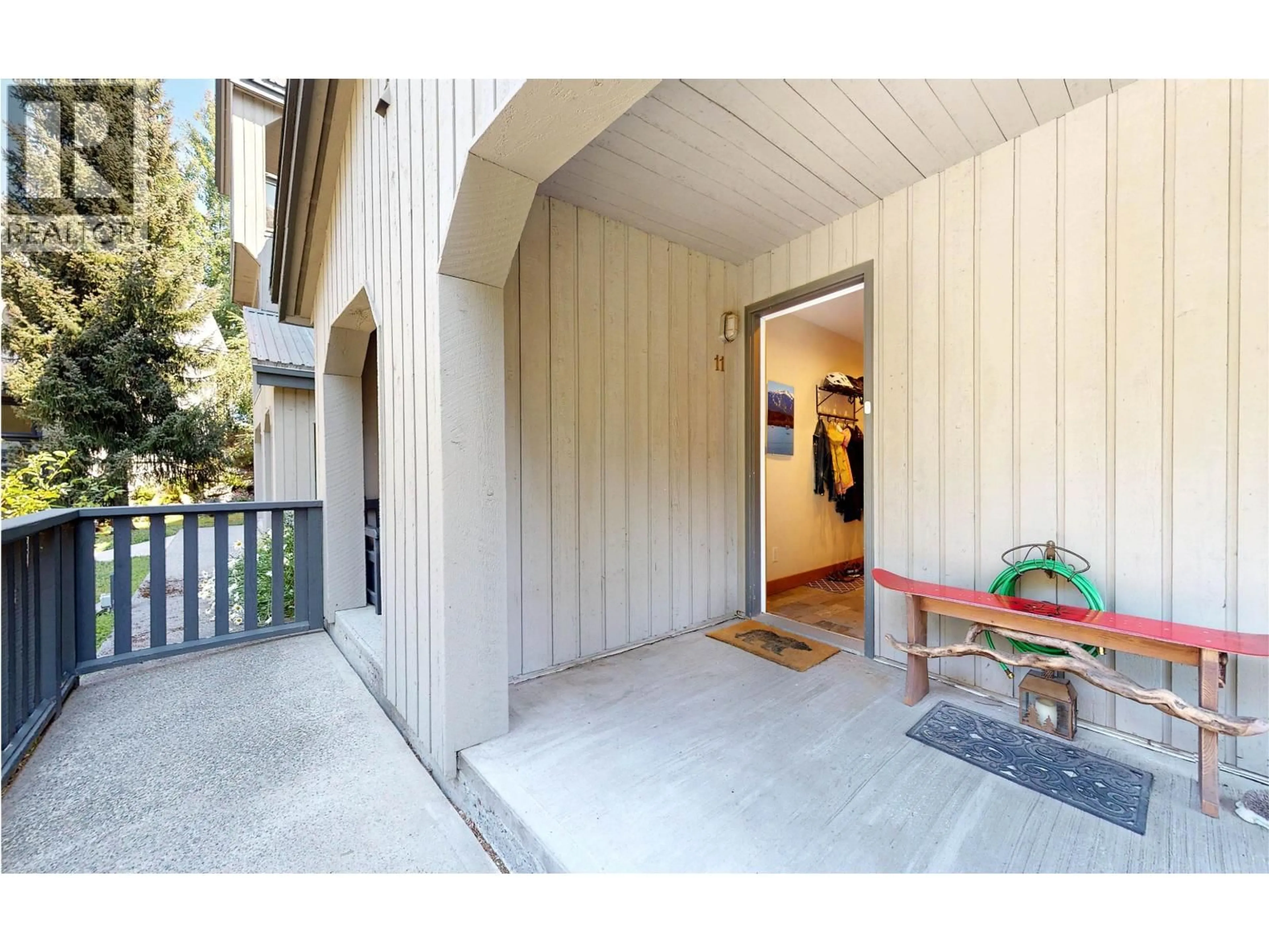 Indoor entryway for 11 - 2556 SNOWRIDGE CRESCENT, Whistler British Columbia V8E0A6
