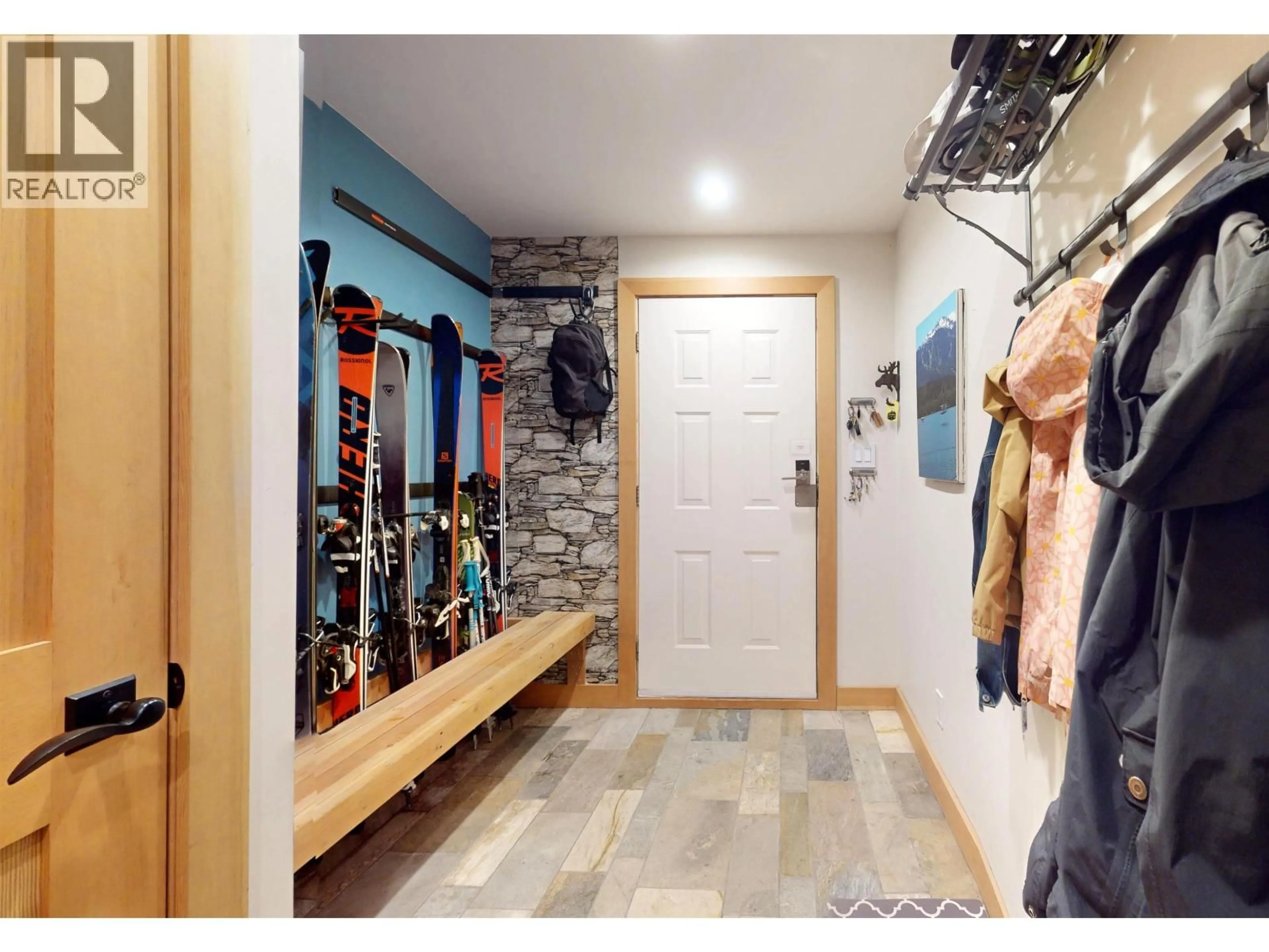 Indoor entryway for 11 - 2556 SNOWRIDGE CRESCENT, Whistler British Columbia V8E0A6