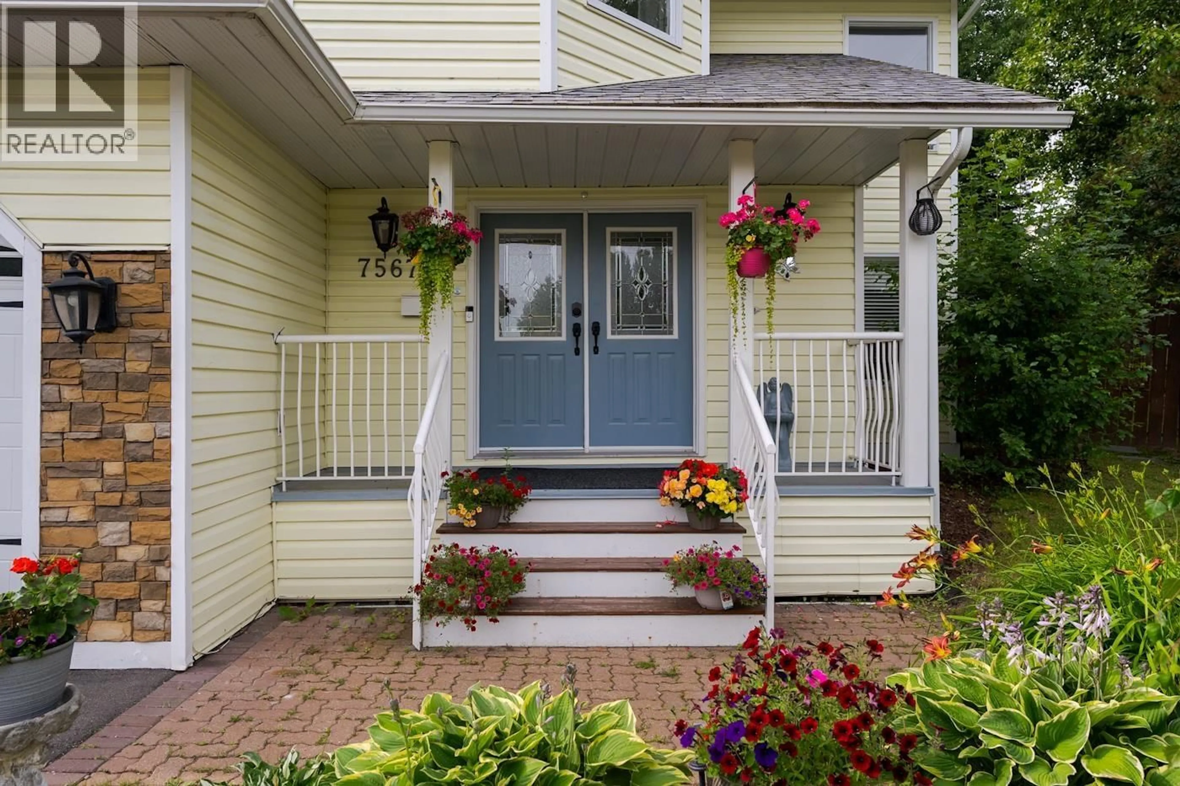 Indoor entryway for 7567 ST KEVIN PLACE, Prince George British Columbia V2N4L3
