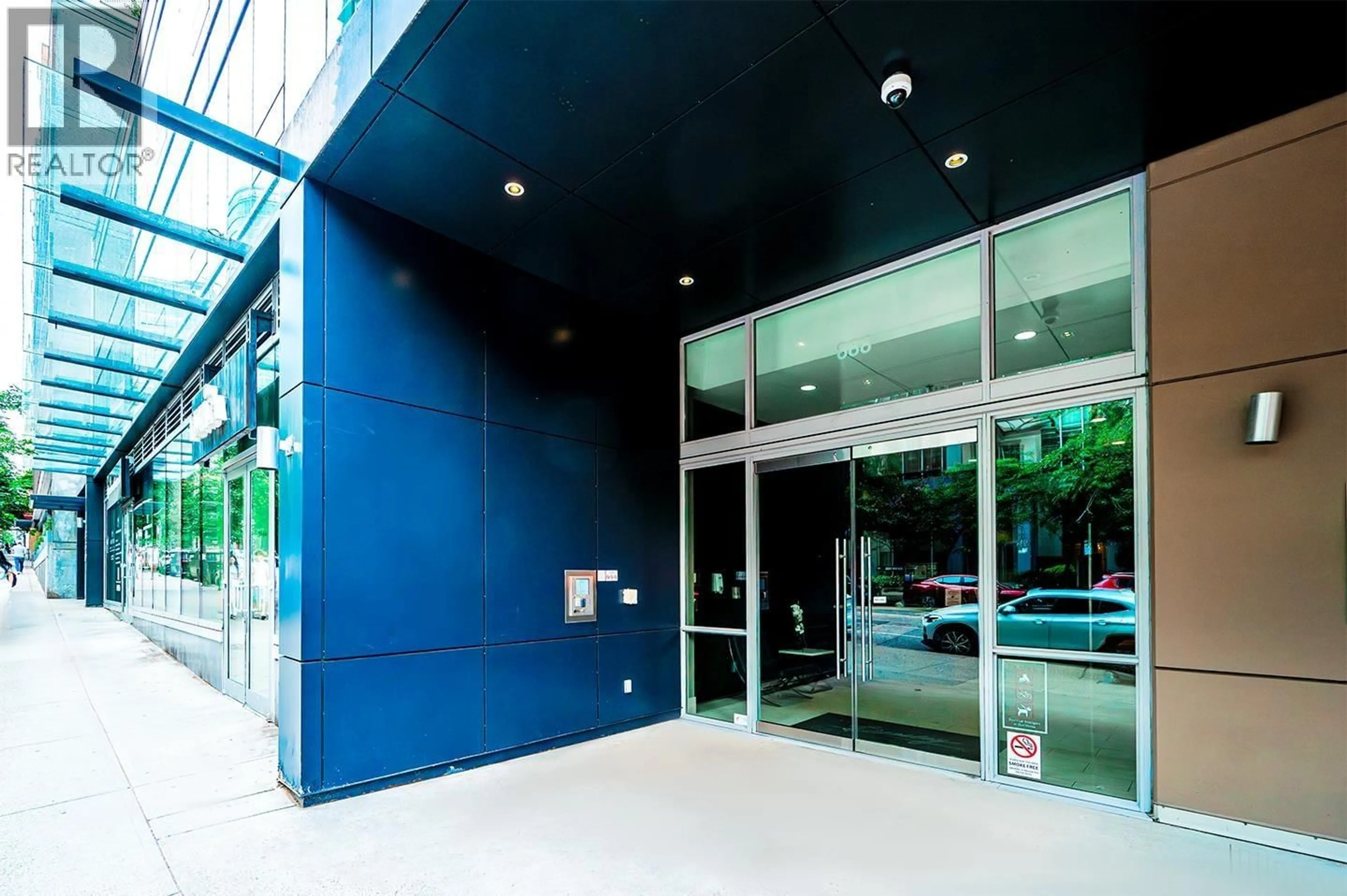 Indoor foyer for 1408 - 888 HOMER STREET, Vancouver British Columbia V6B0H7
