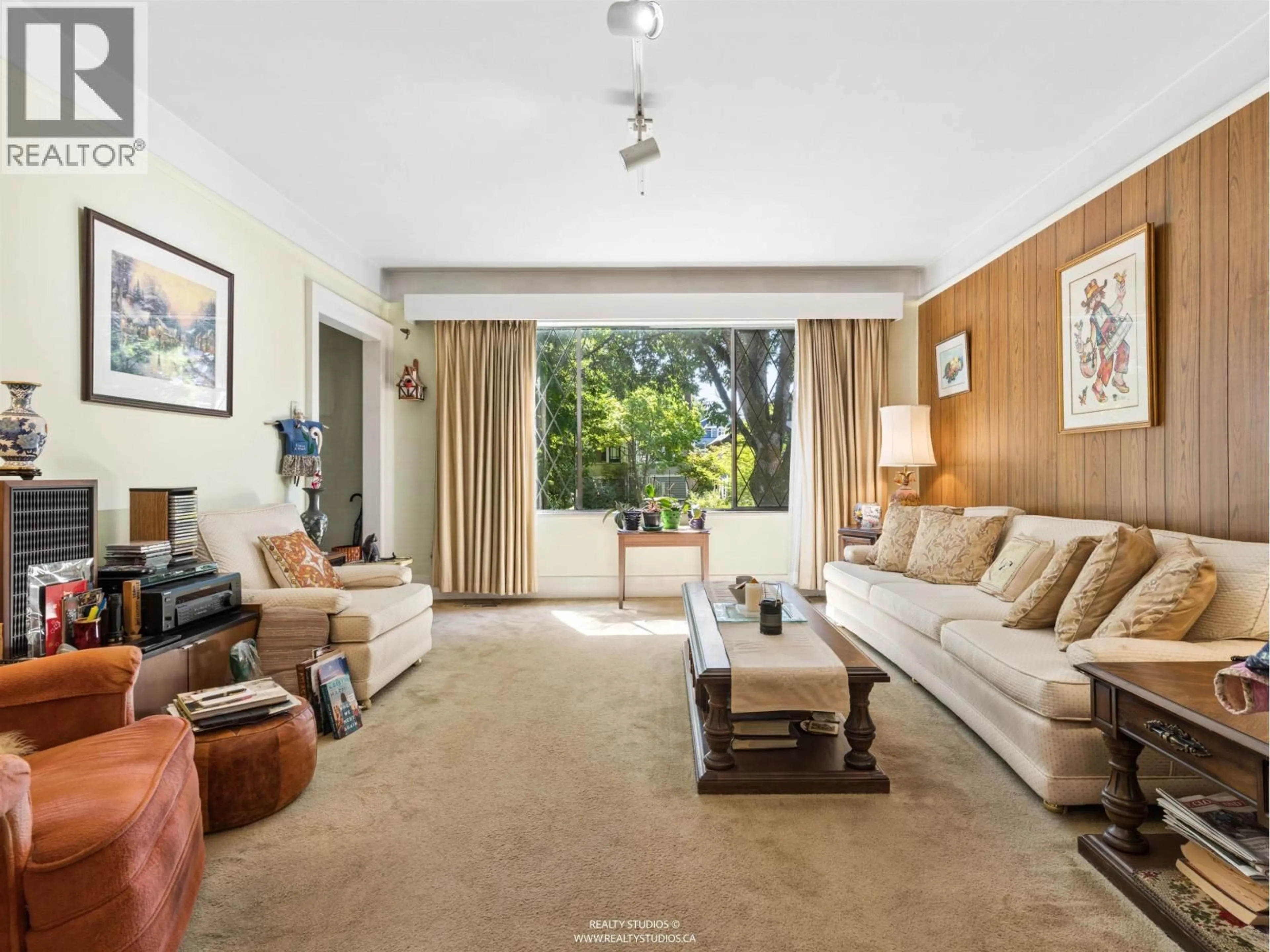 Living room with furniture, unknown for 461 18TH AVENUE, Vancouver British Columbia V5Y2A9