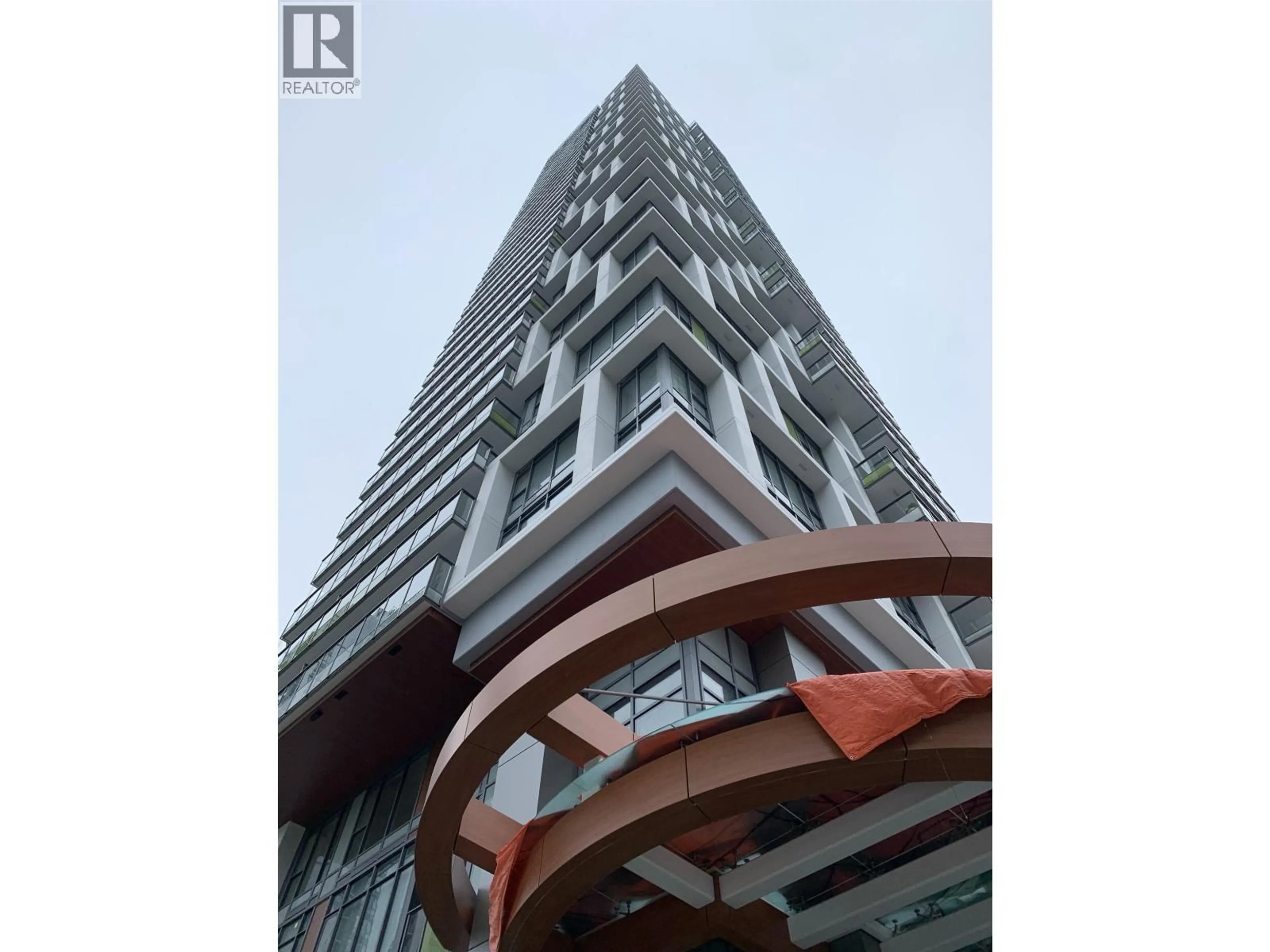 Indoor foyer for 1803 - 1182 WESTWOOD STREET, Coquitlam British Columbia V3B0T9