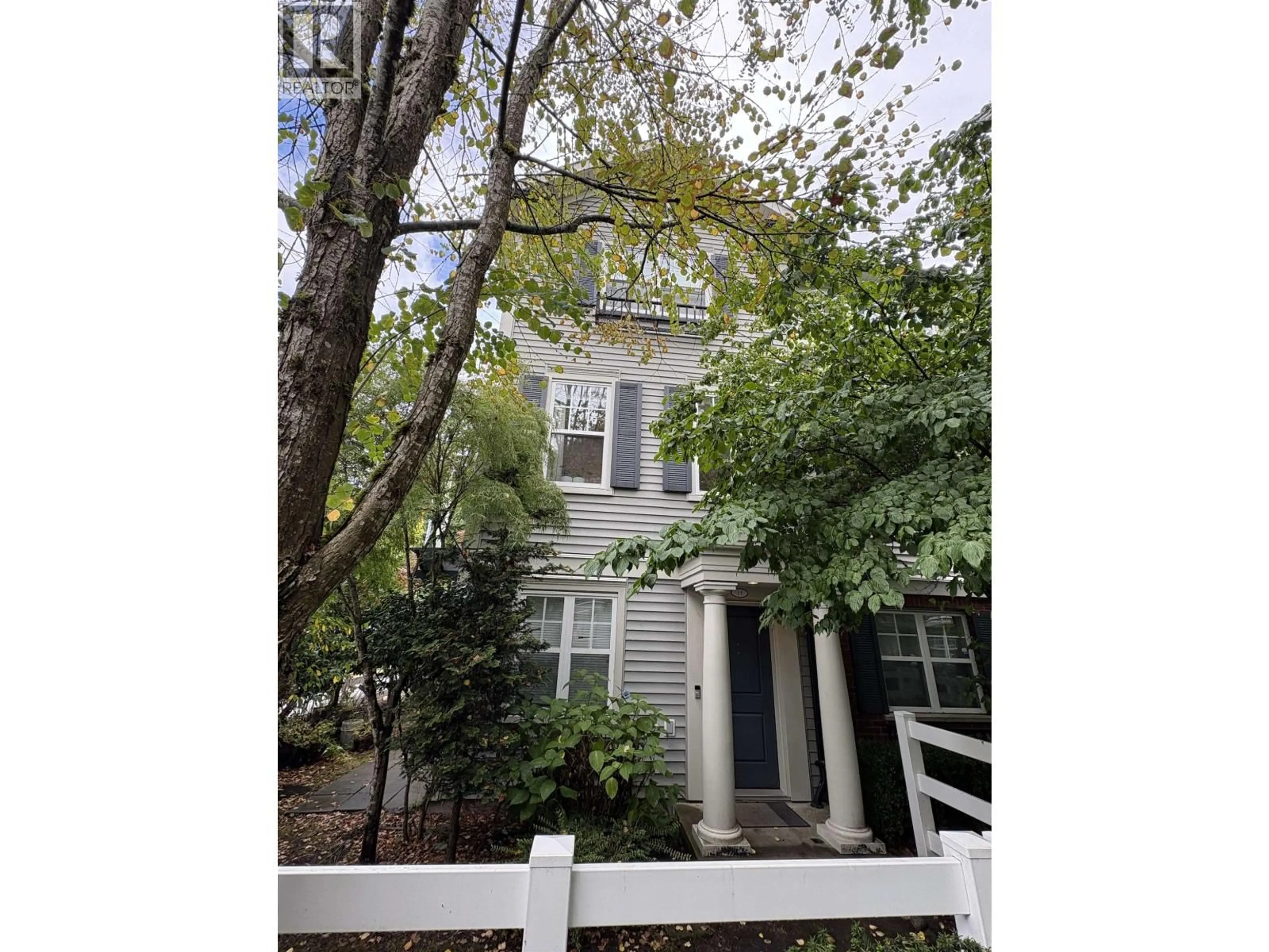 Unknown for 11 - 2495 DAVIES AVENUE, Port Coquitlam British Columbia V3C0B2