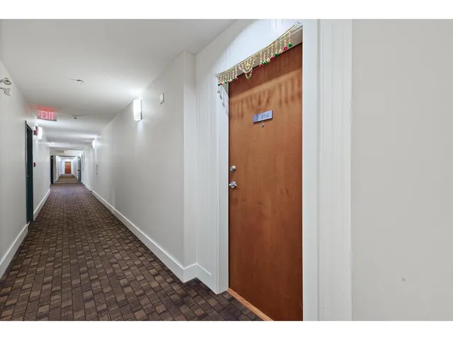318 - 10180 153 STREET, Surrey 5