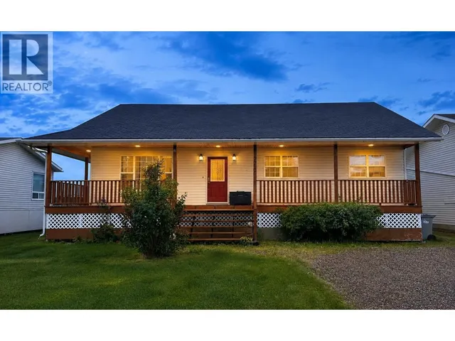 4410 52 AVENUE, Fort Nelson 2