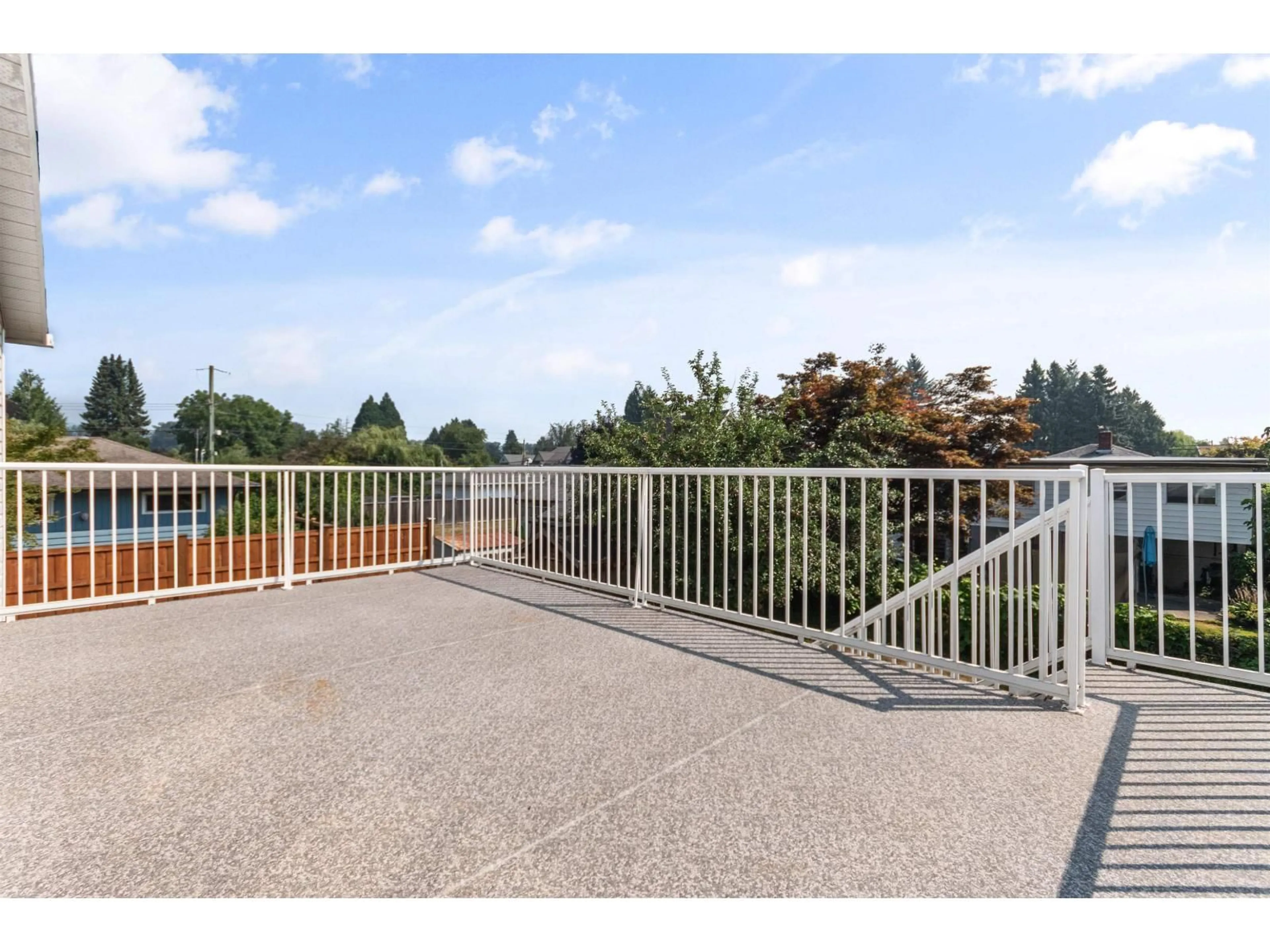 Patio, water/lake/river/ocean view for 45665 FERNWAY AVENUE, Chilliwack British Columbia V2P3B2