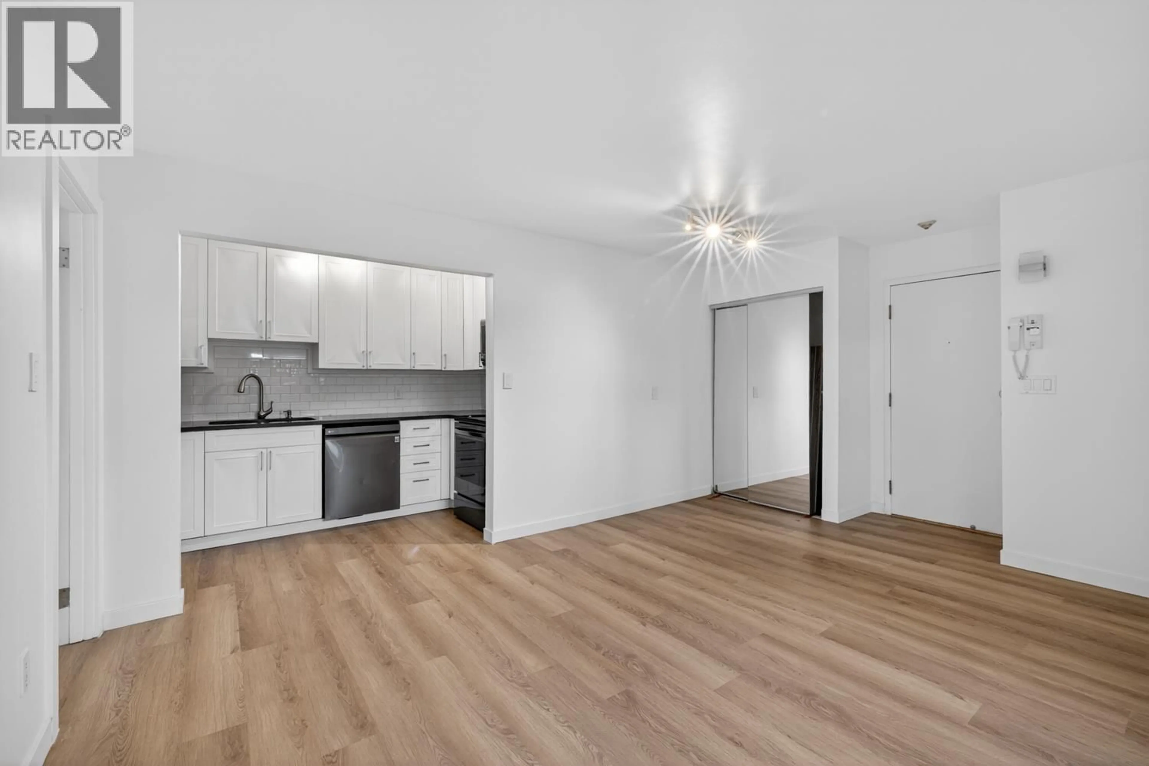 A pic of a room for 101 - 8645 OSLER STREET, Vancouver British Columbia V6P4E6