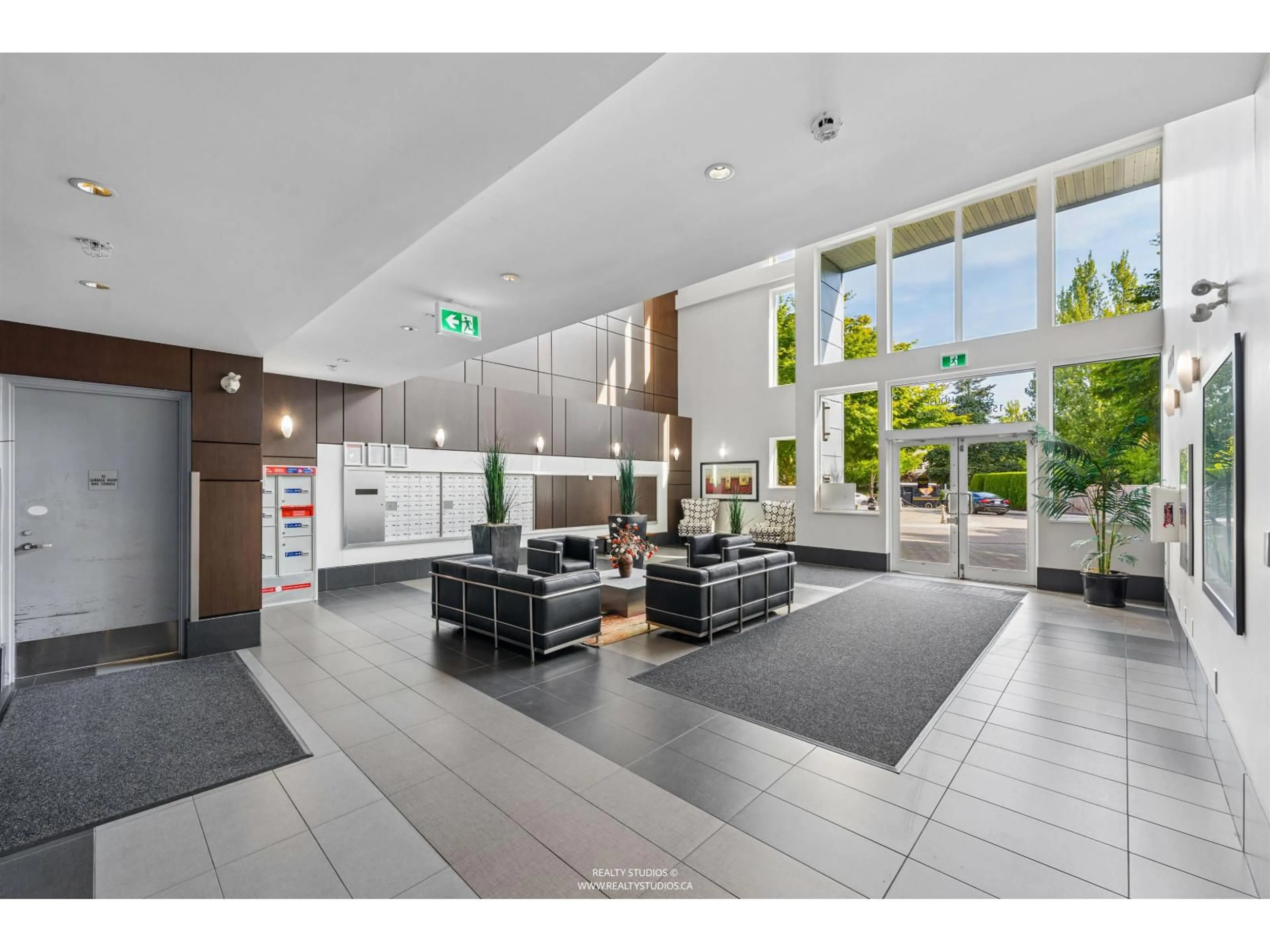 Lobby for 415 - 15850 26 AVENUE, Surrey British Columbia V3Z2N6